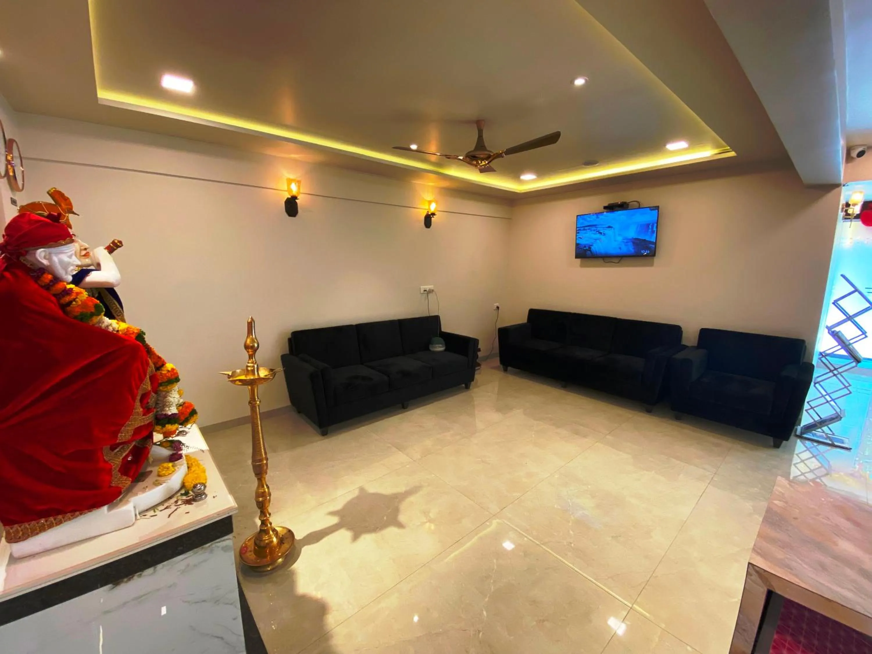 Seating area in The Grand Sarovar Inn And Suites