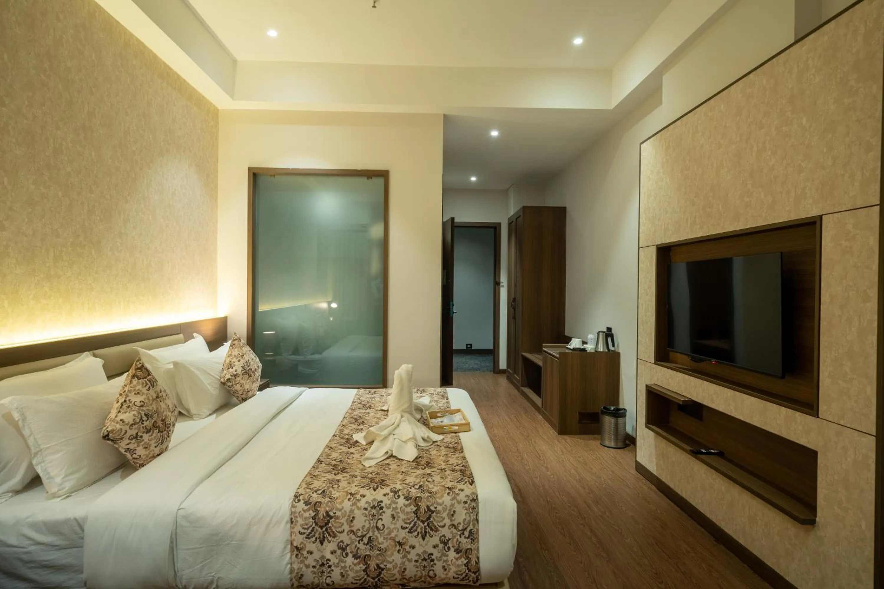 Communal lounge/ TV room in Hotel Mivaante