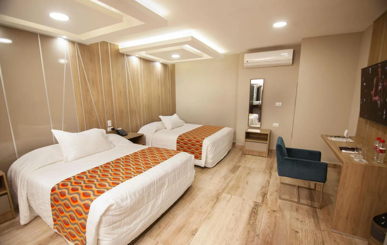 Photo of the whole room, Bed in Hotel Sirari By Regina