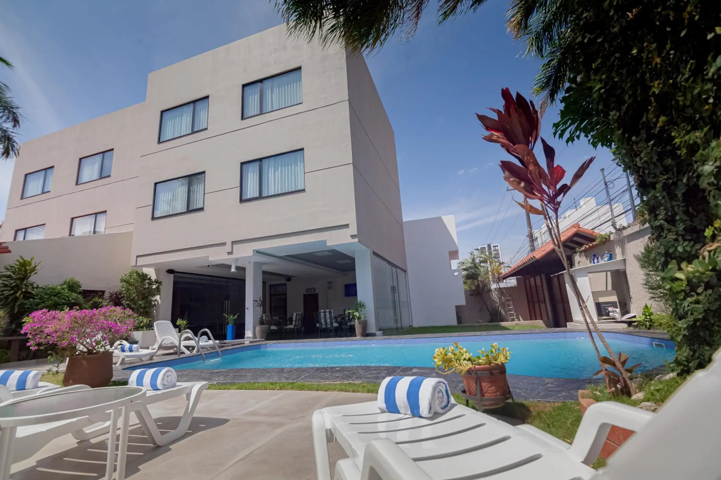 Property building in Hotel Sirari By Regina Property building in Hotel Sirari By Regina