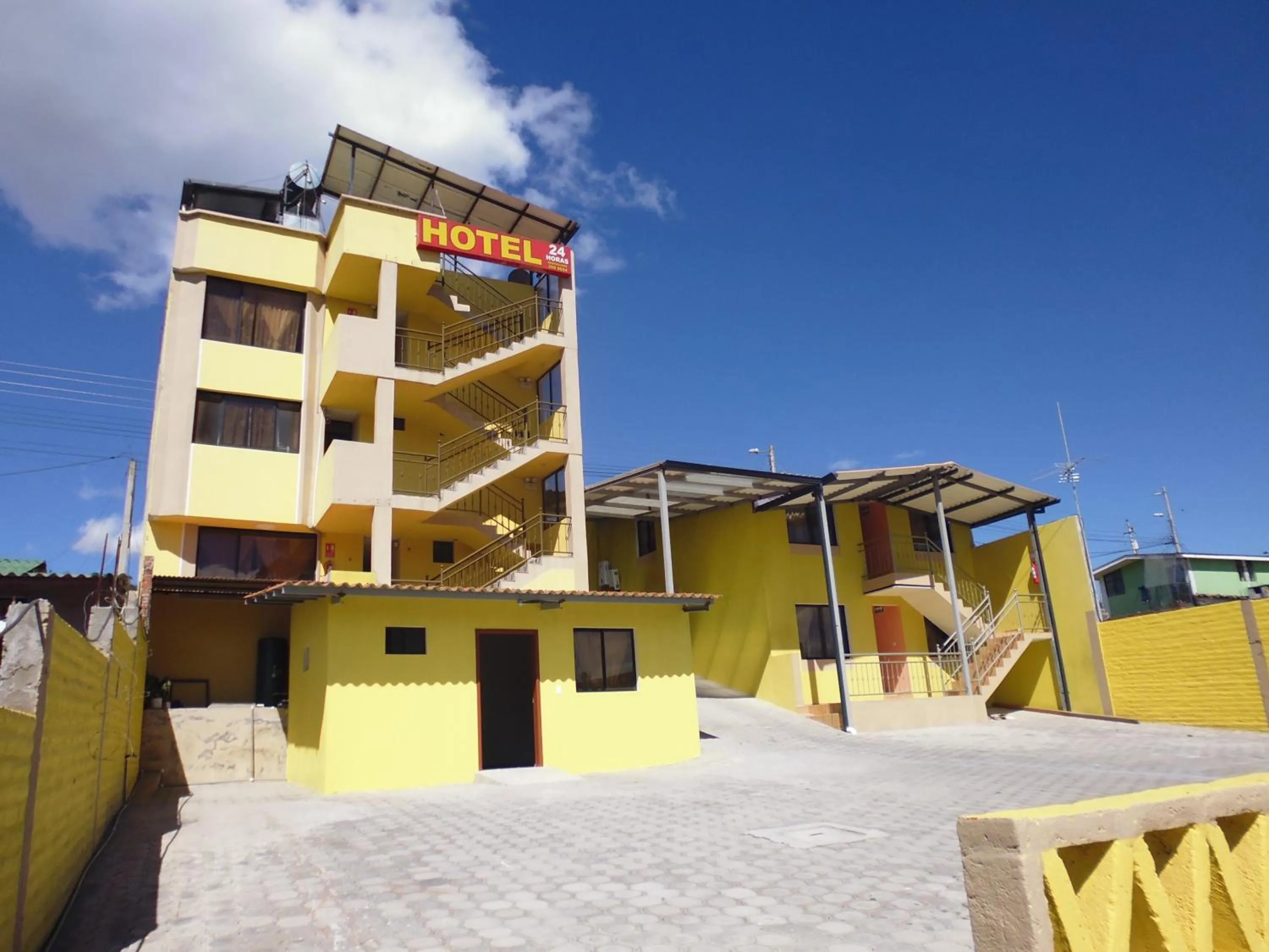 Property building in Hotel Residencial El Viajero