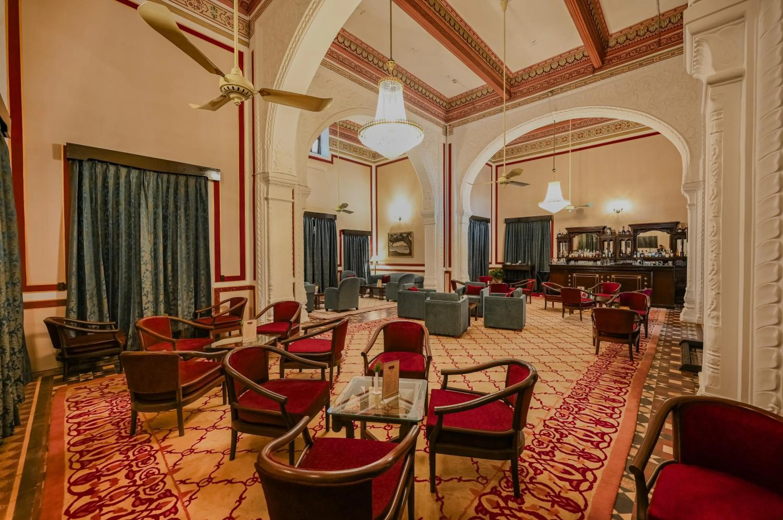 Restaurant/places to eat in Umed Bhawan Palace, Kotah