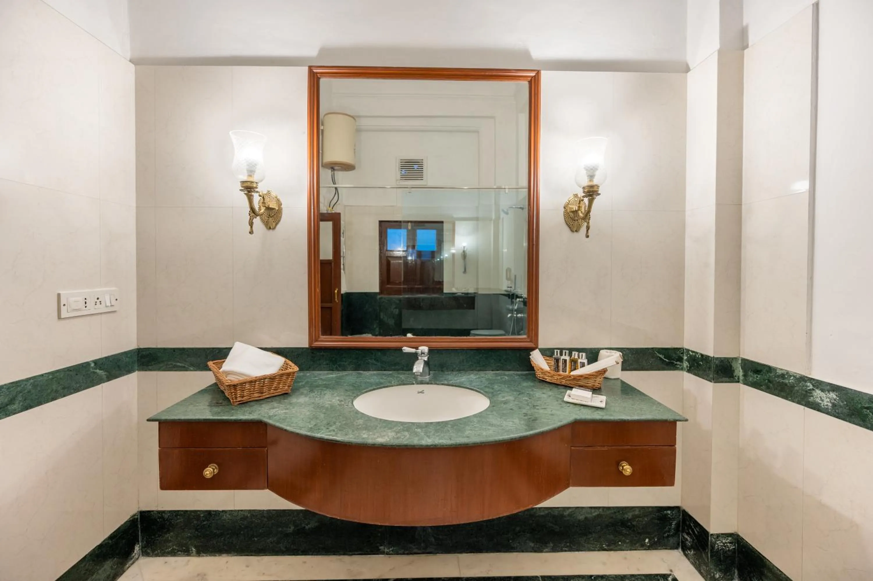 Bathroom in Umed Bhawan Palace, Kotah
