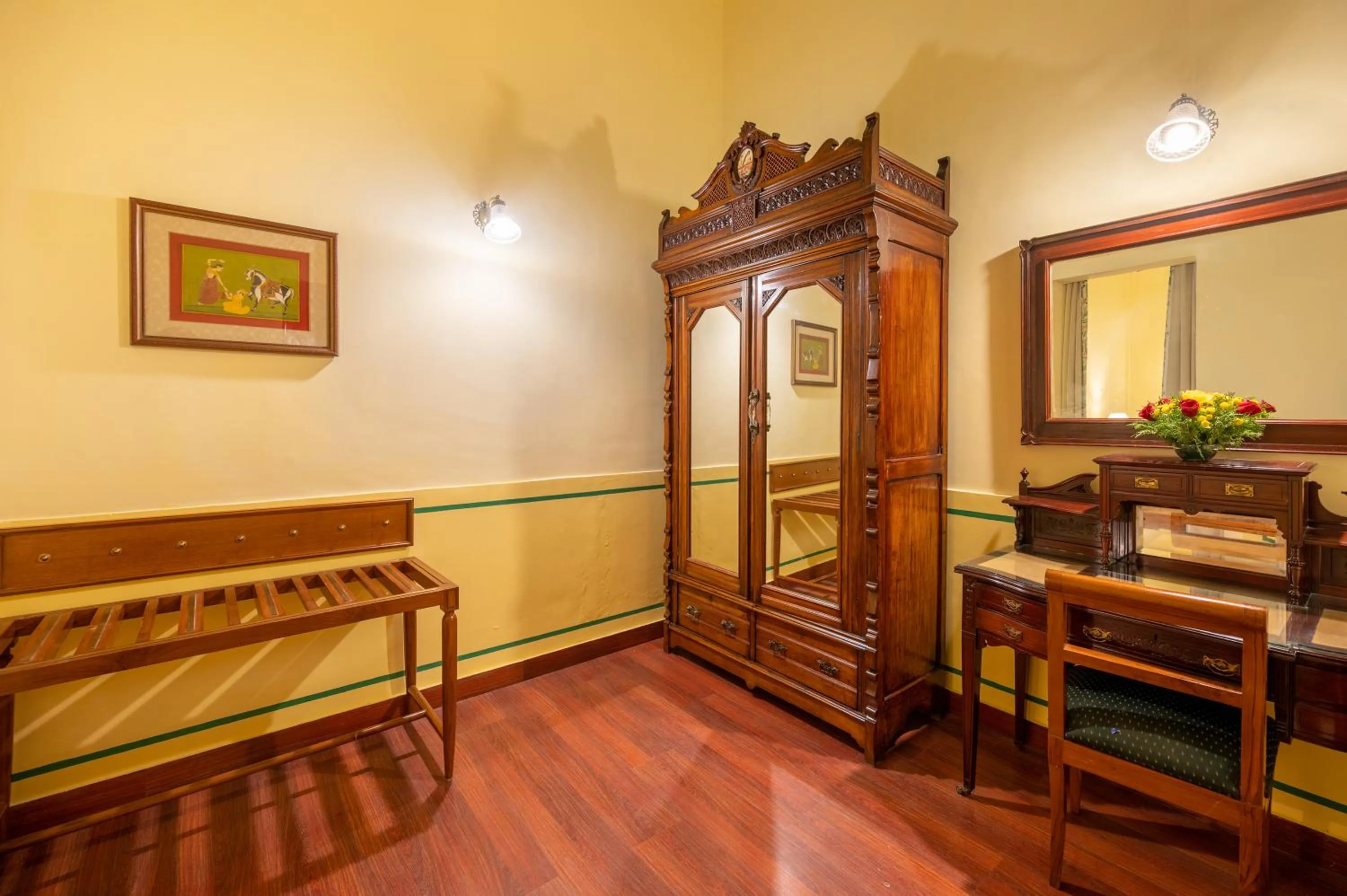 furniture in Umed Bhawan Palace, Kotah