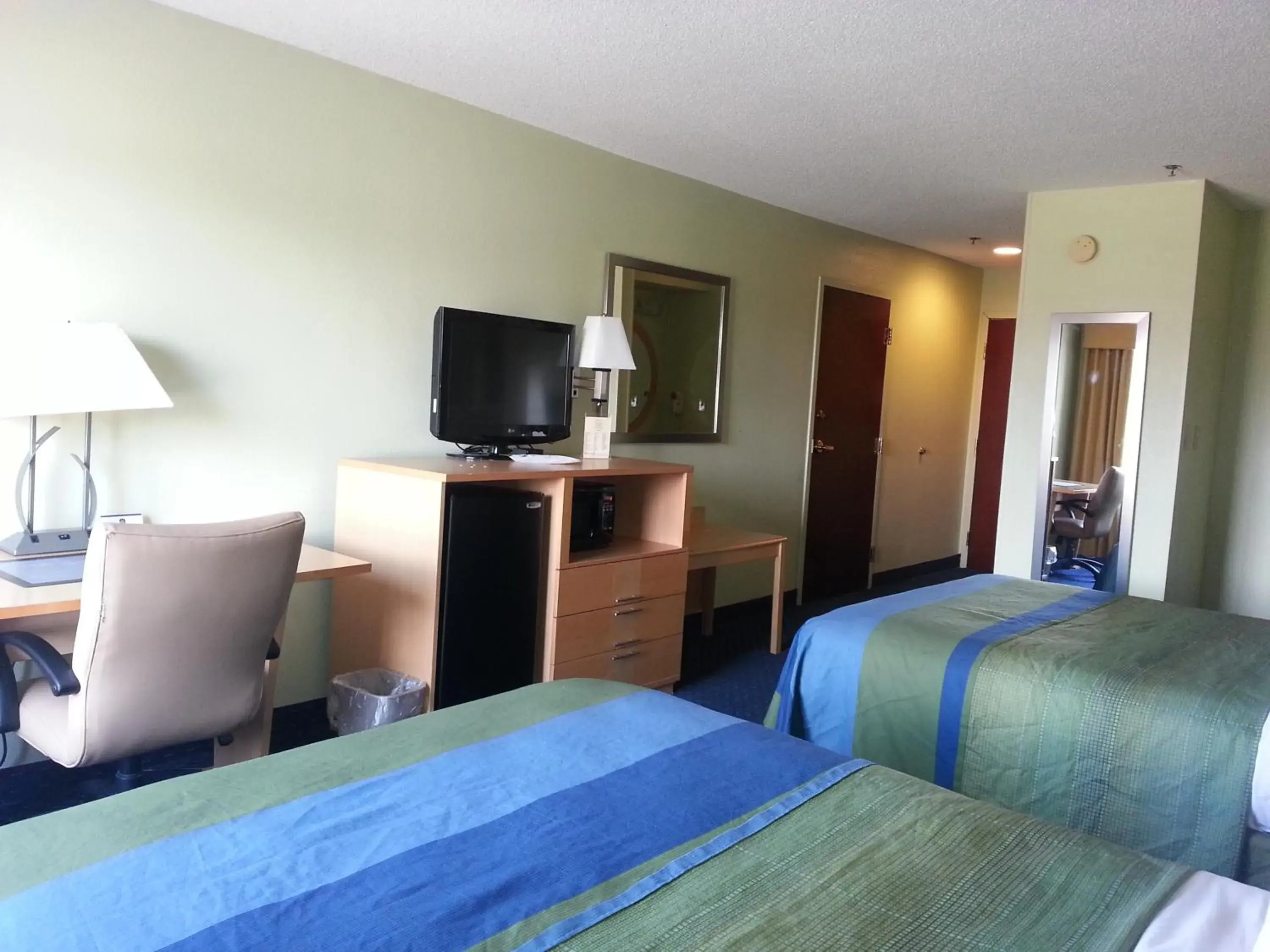 Bed in Park Inn by Radisson Albany Bed in Park Inn by Radisson Albany