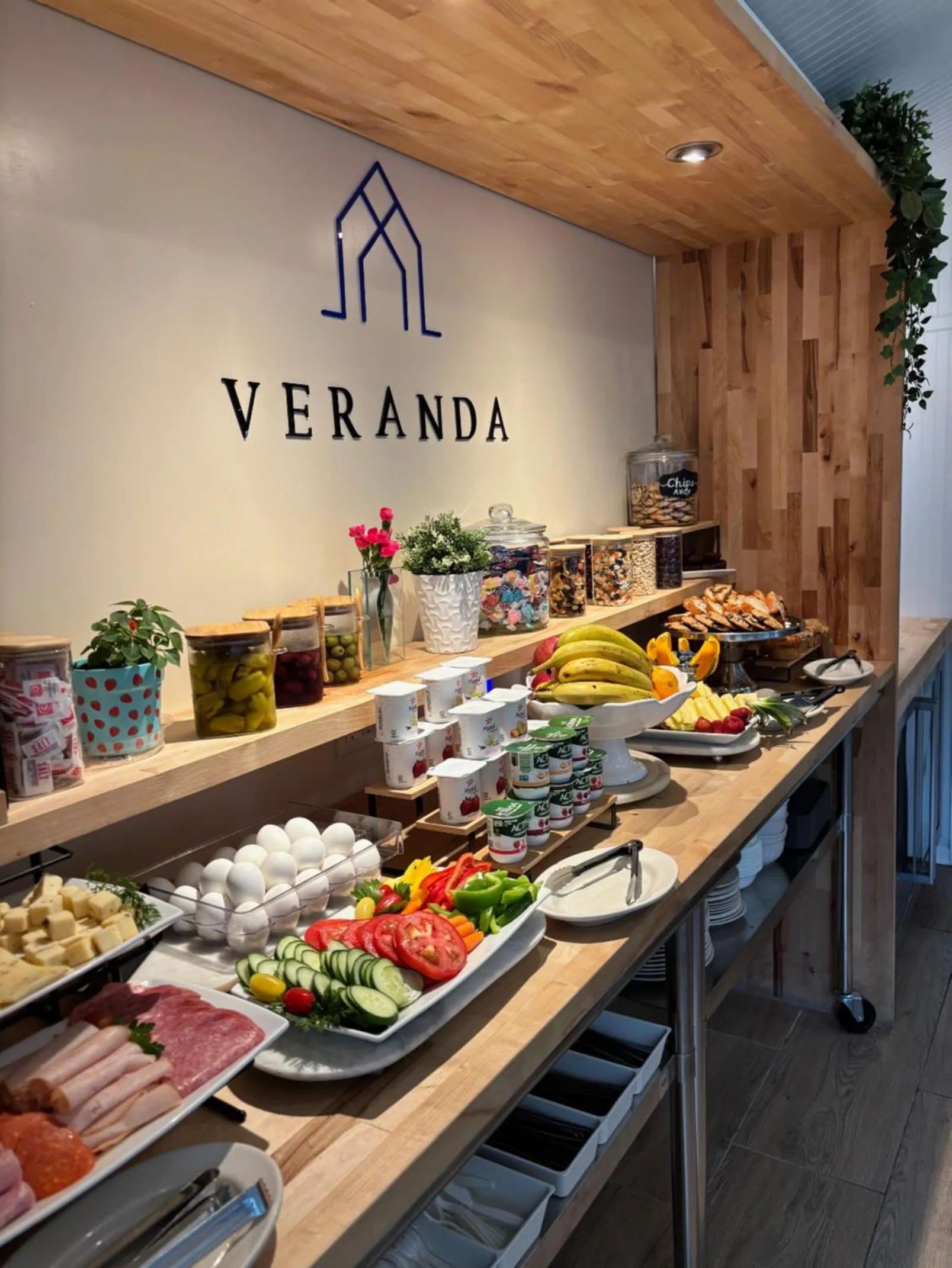 Buffet breakfast in Cape Cod Veranda