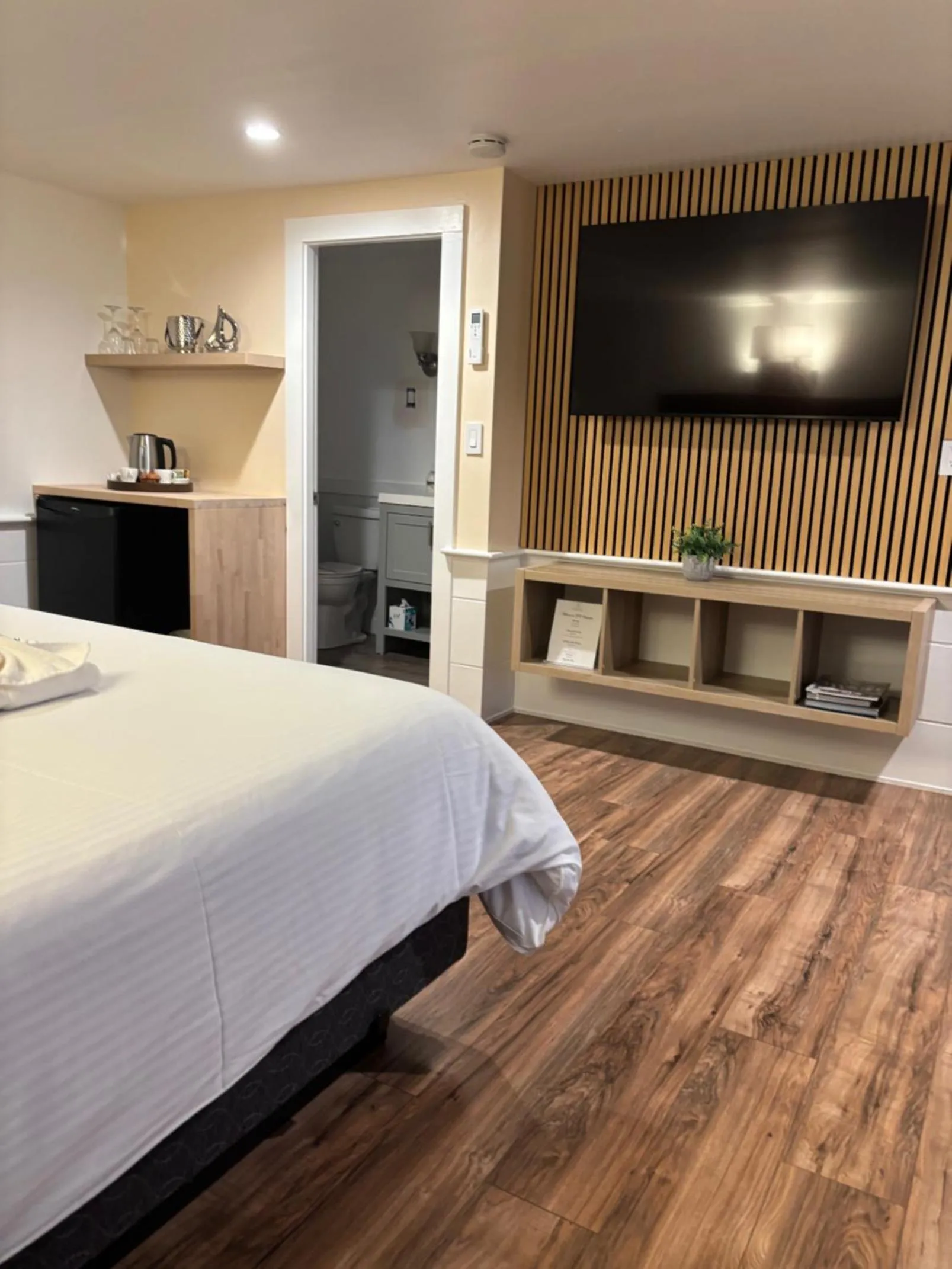 View (from property/room), Bed in Cape Cod Veranda