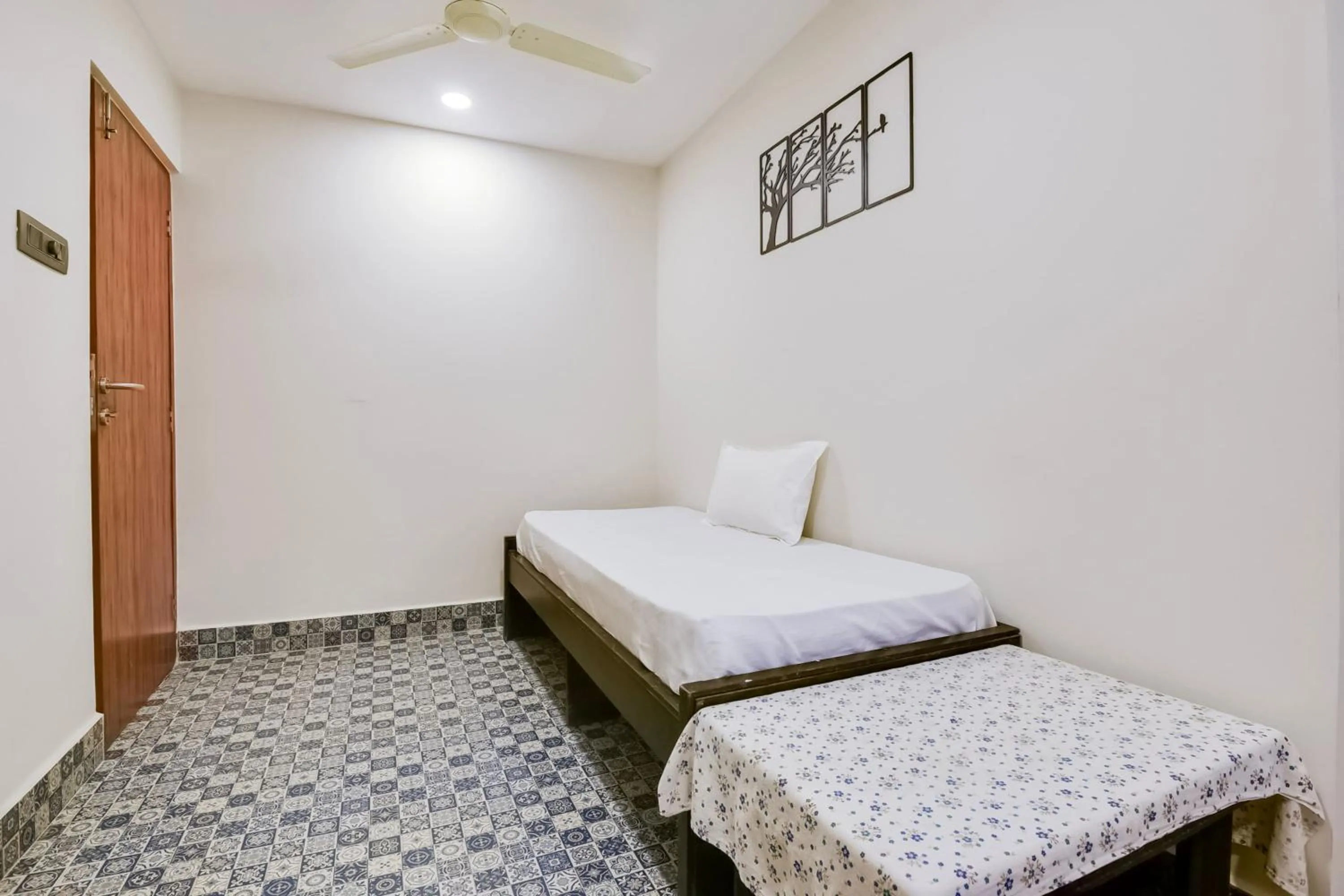 Bedroom, Bed in Super Hotel O Dabolim Near Goa International Airport