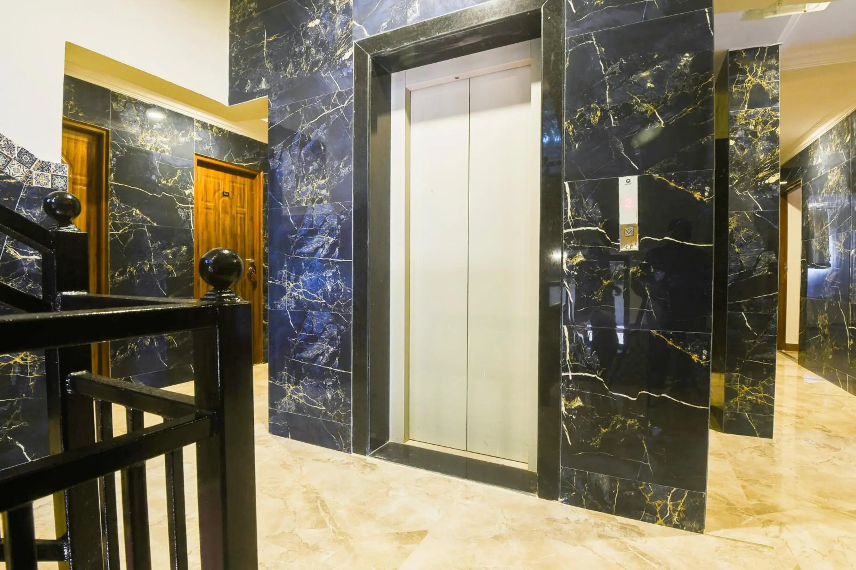 Lobby or reception in Super Hotel O Dabolim Near Goa International Airport Lobby or reception in Super Hotel O Dabolim Near Goa International Airport