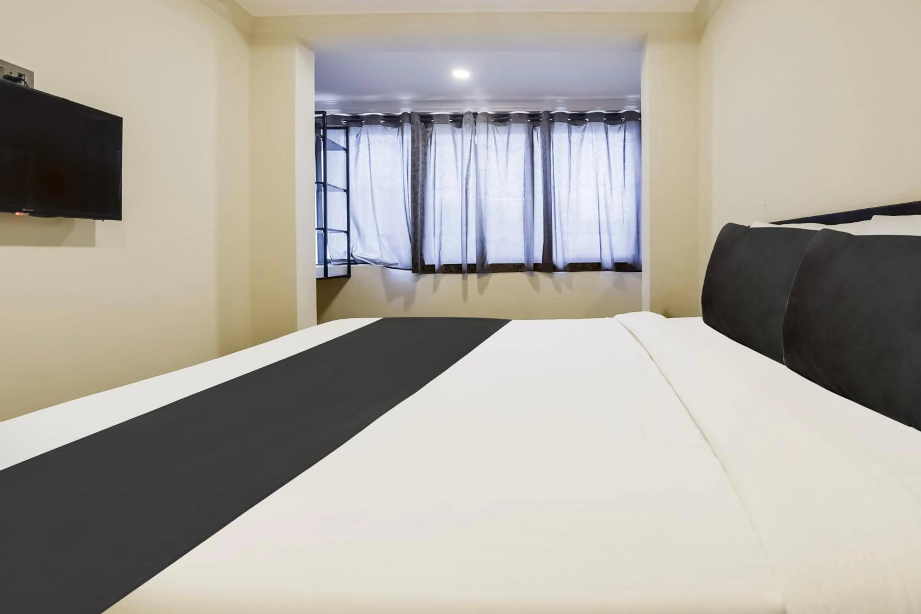Bedroom, Bed in Super Hotel O Dabolim Near Goa International Airport