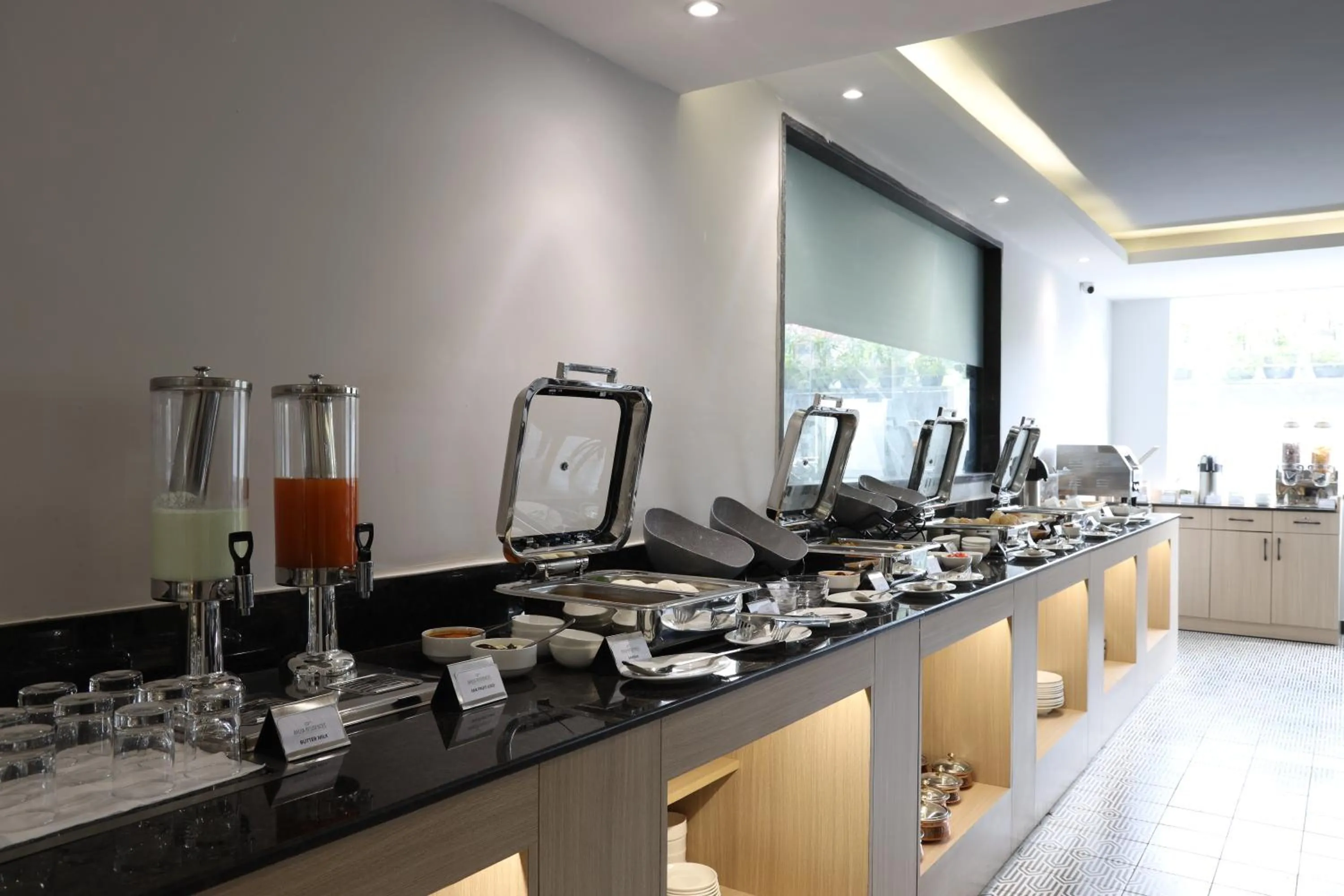 Restaurant/places to eat in Ahuja Residency Mayfield Garden