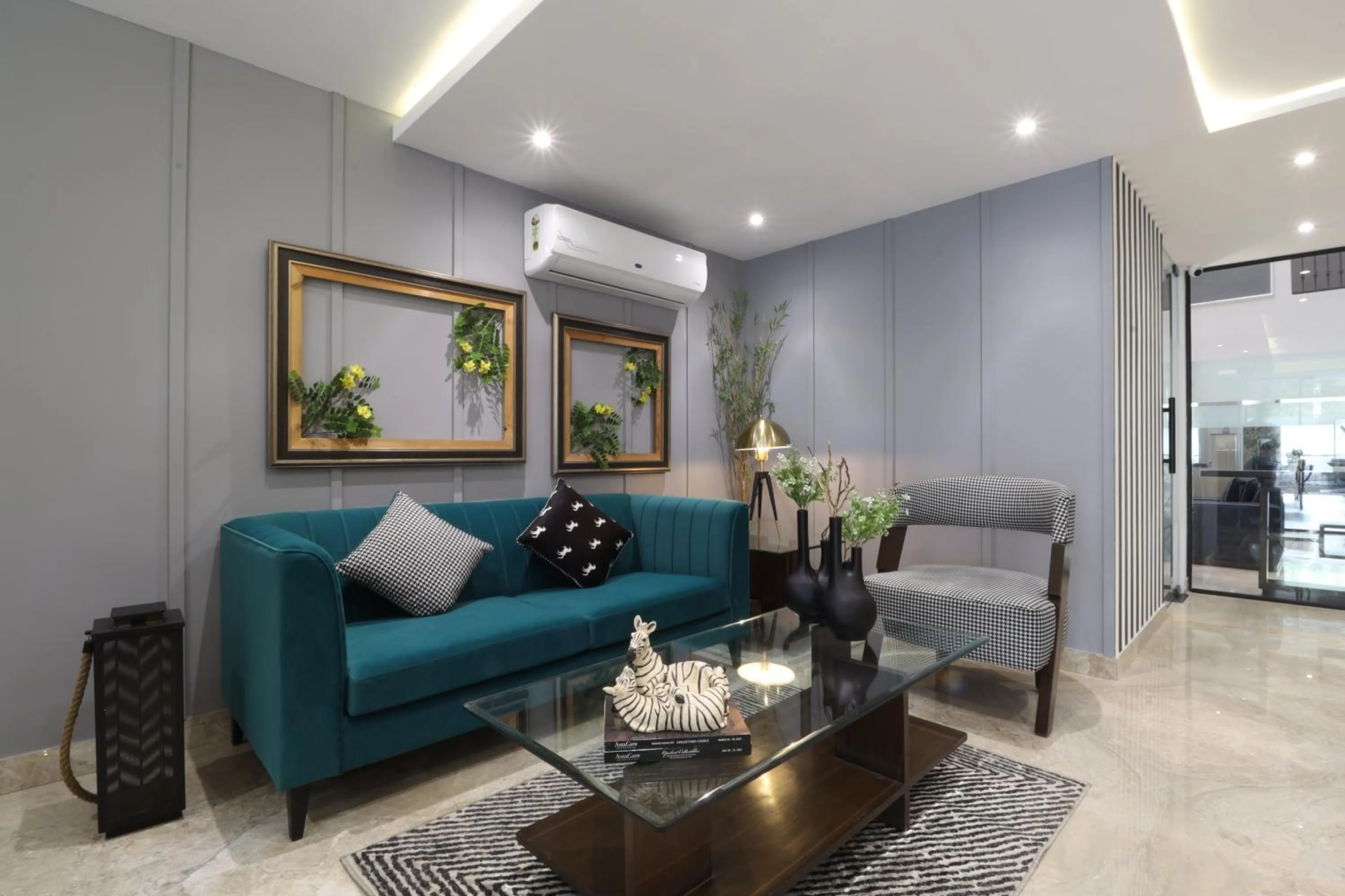 Lobby or reception in Ahuja Residency Mayfield Garden