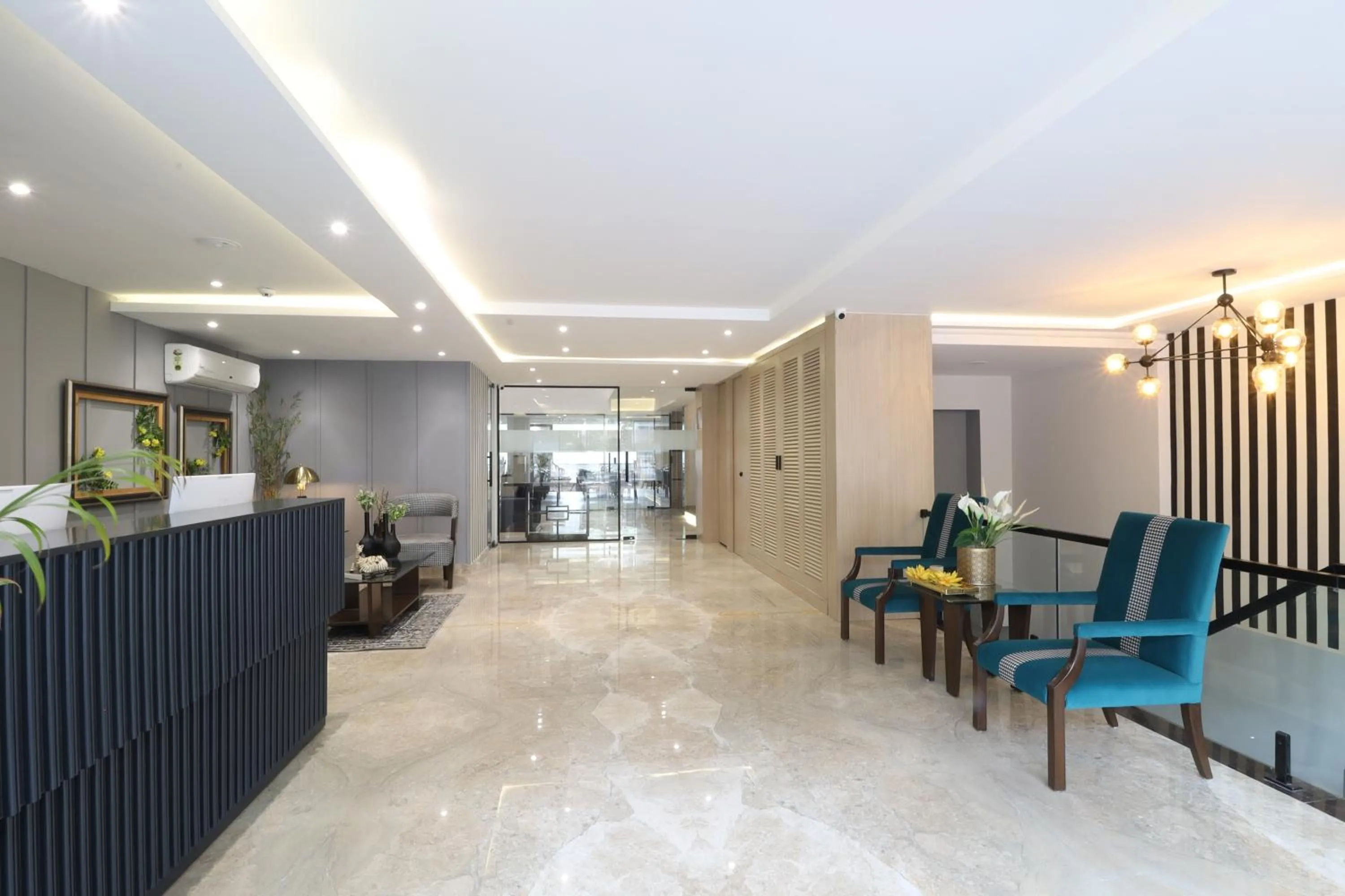 Lobby or reception in Ahuja Residency Mayfield Garden