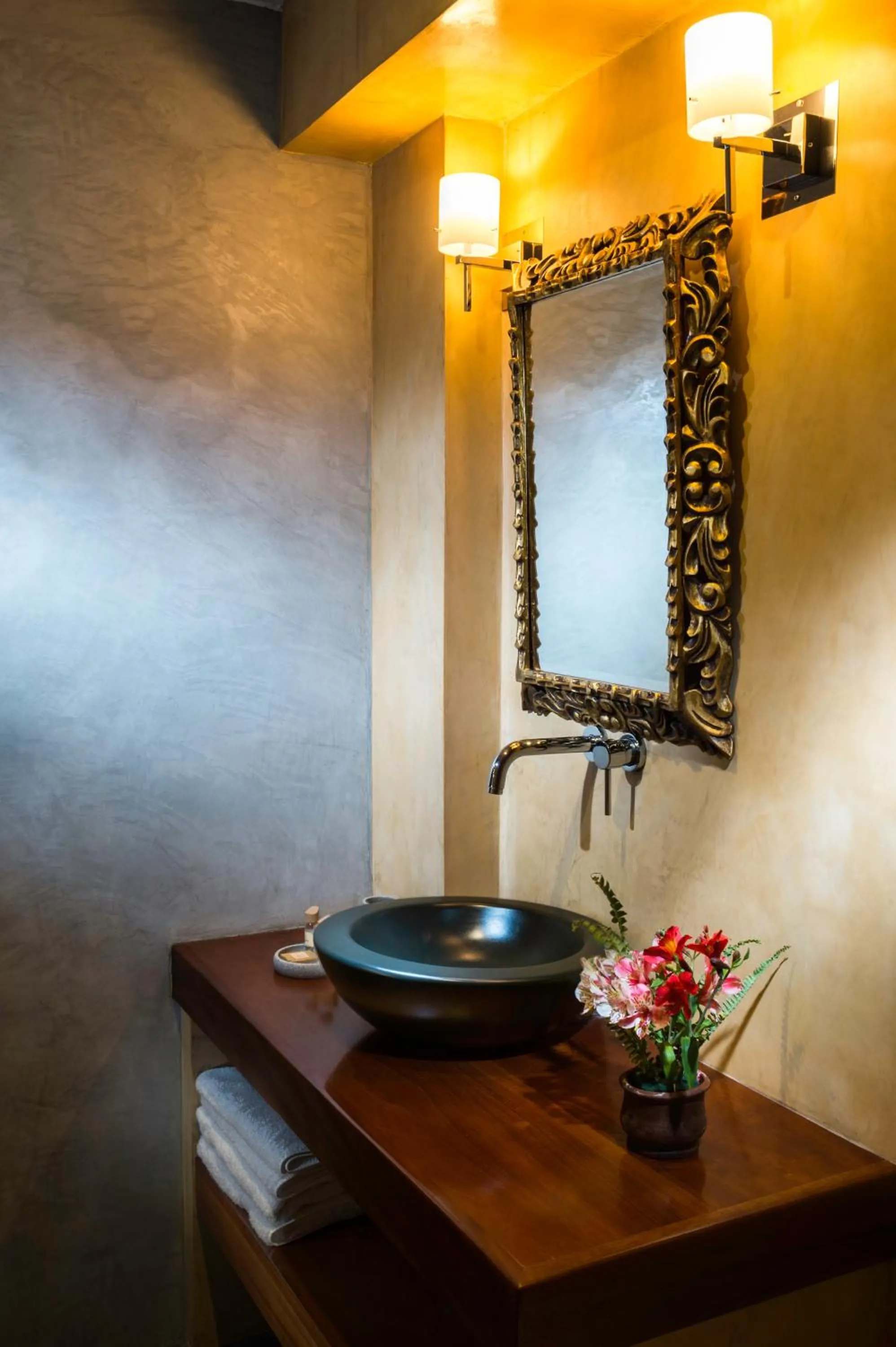 Bathroom in Katari Hotel at Plaza de Armas