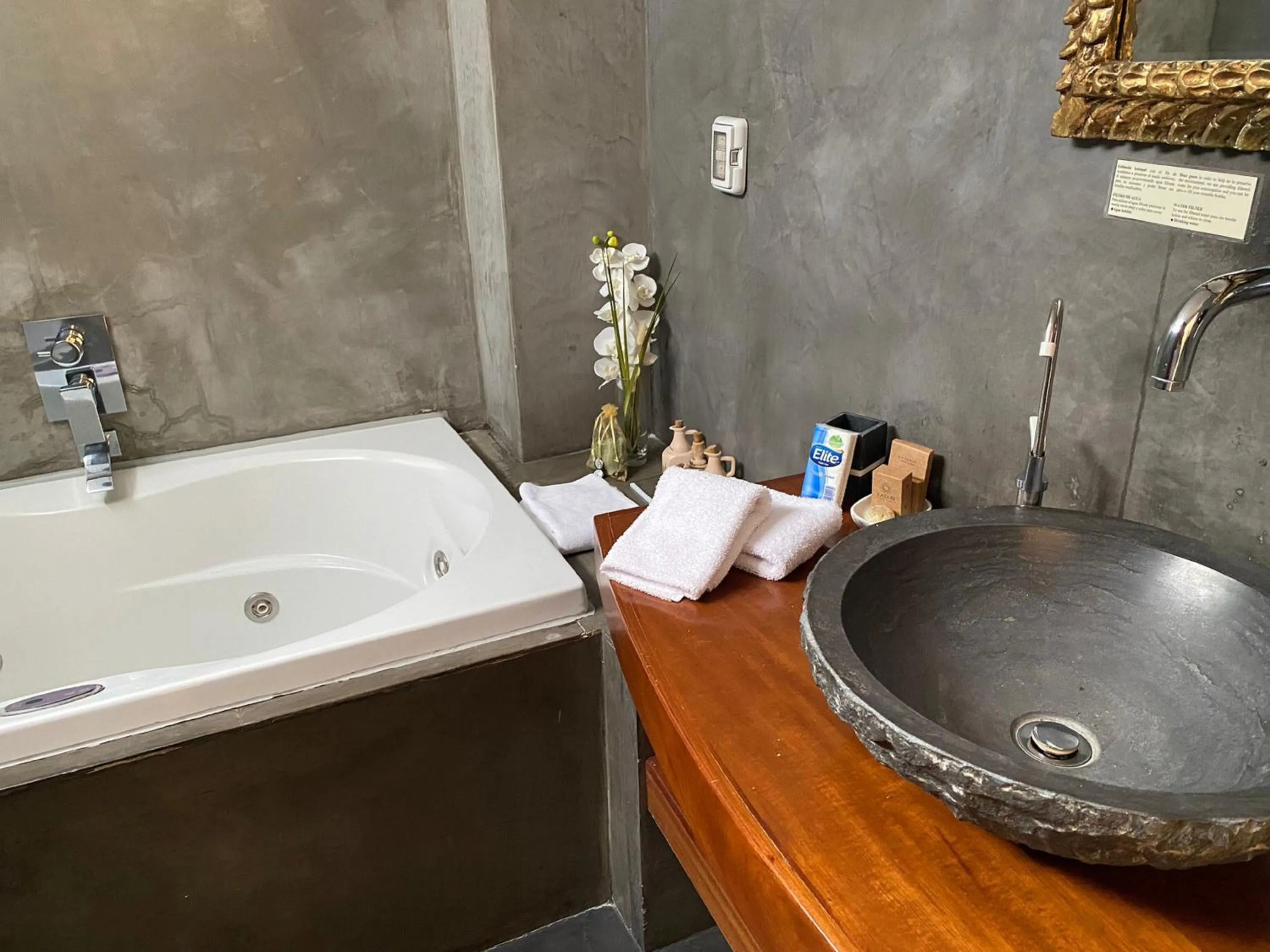 Hot Tub in Katari Hotel at Plaza de Armas