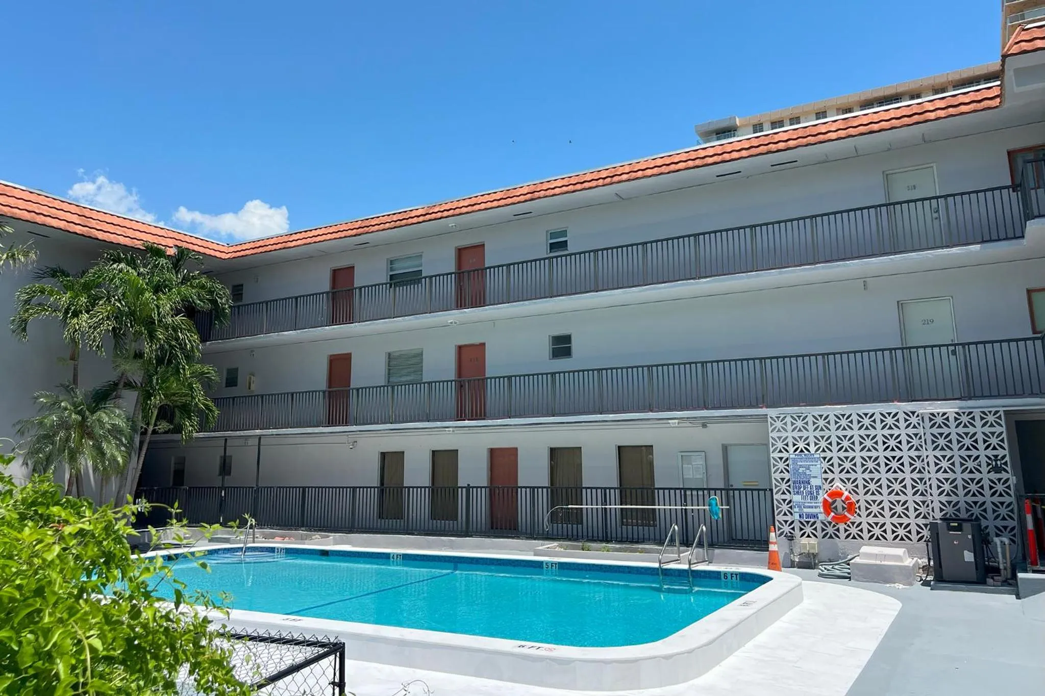 Swimming pool in Sunny Isles Apartments by MiaRentals