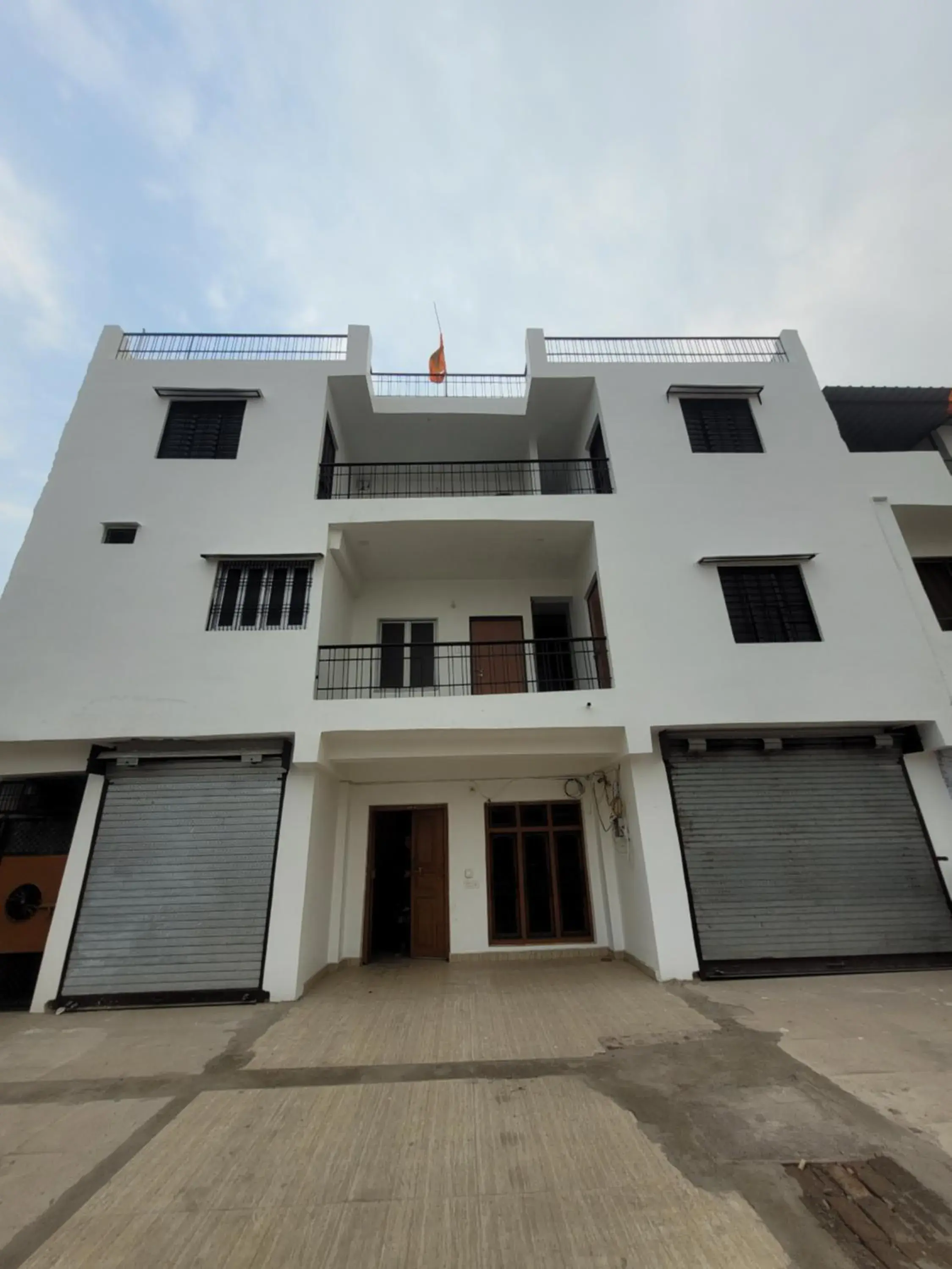 Property building in Pushpa Vatika Property building in Pushpa Vatika