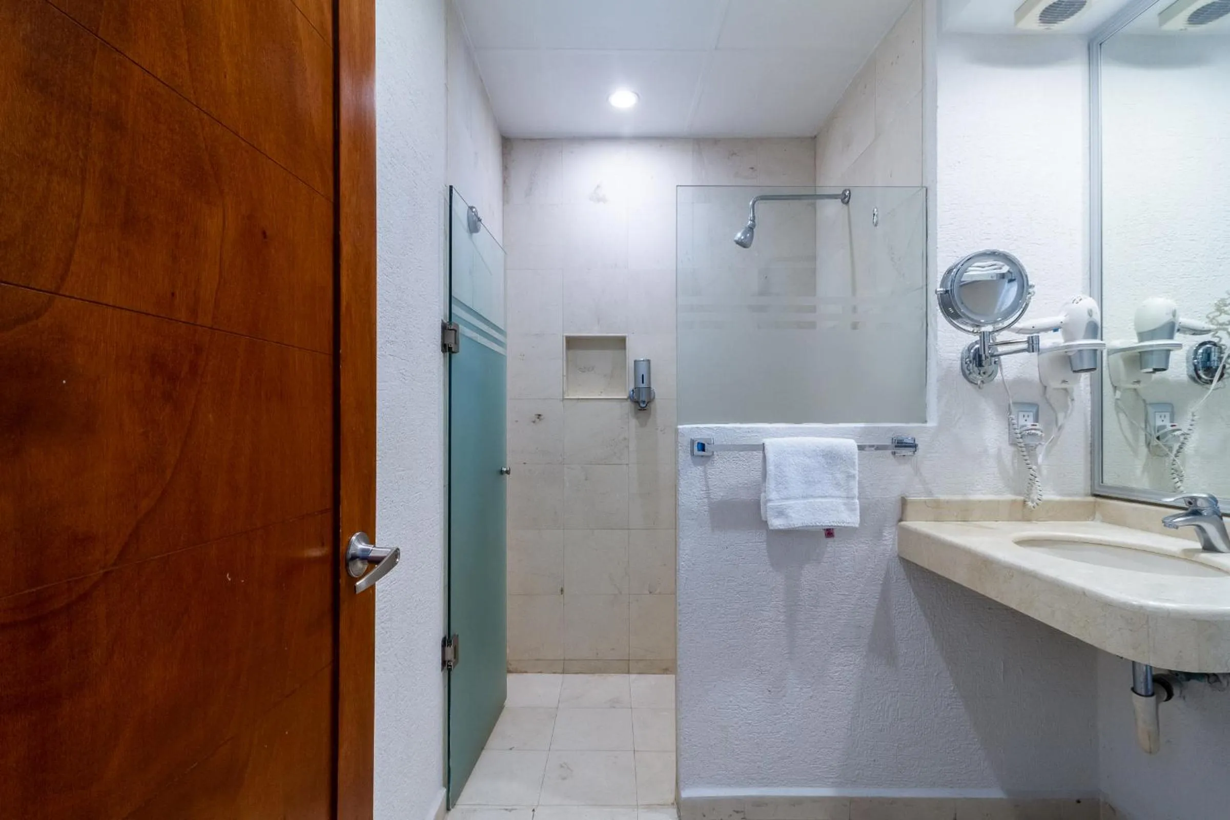 Bathroom in Mesón Ejecutivo Guadalajara Minerva - Av México