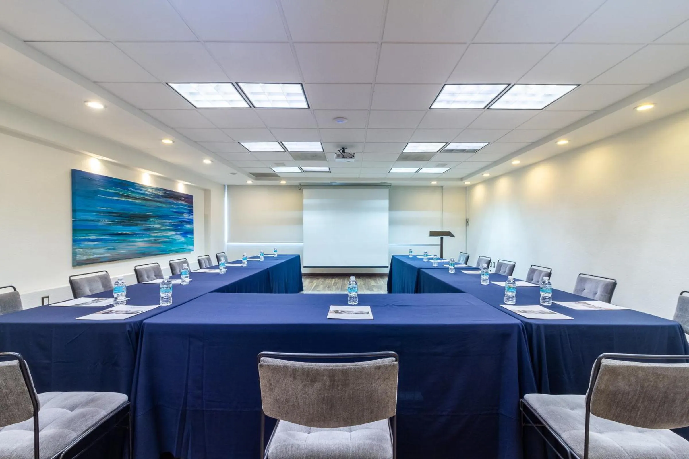 Business facilities in Mesón Ejecutivo Guadalajara Minerva - Av México