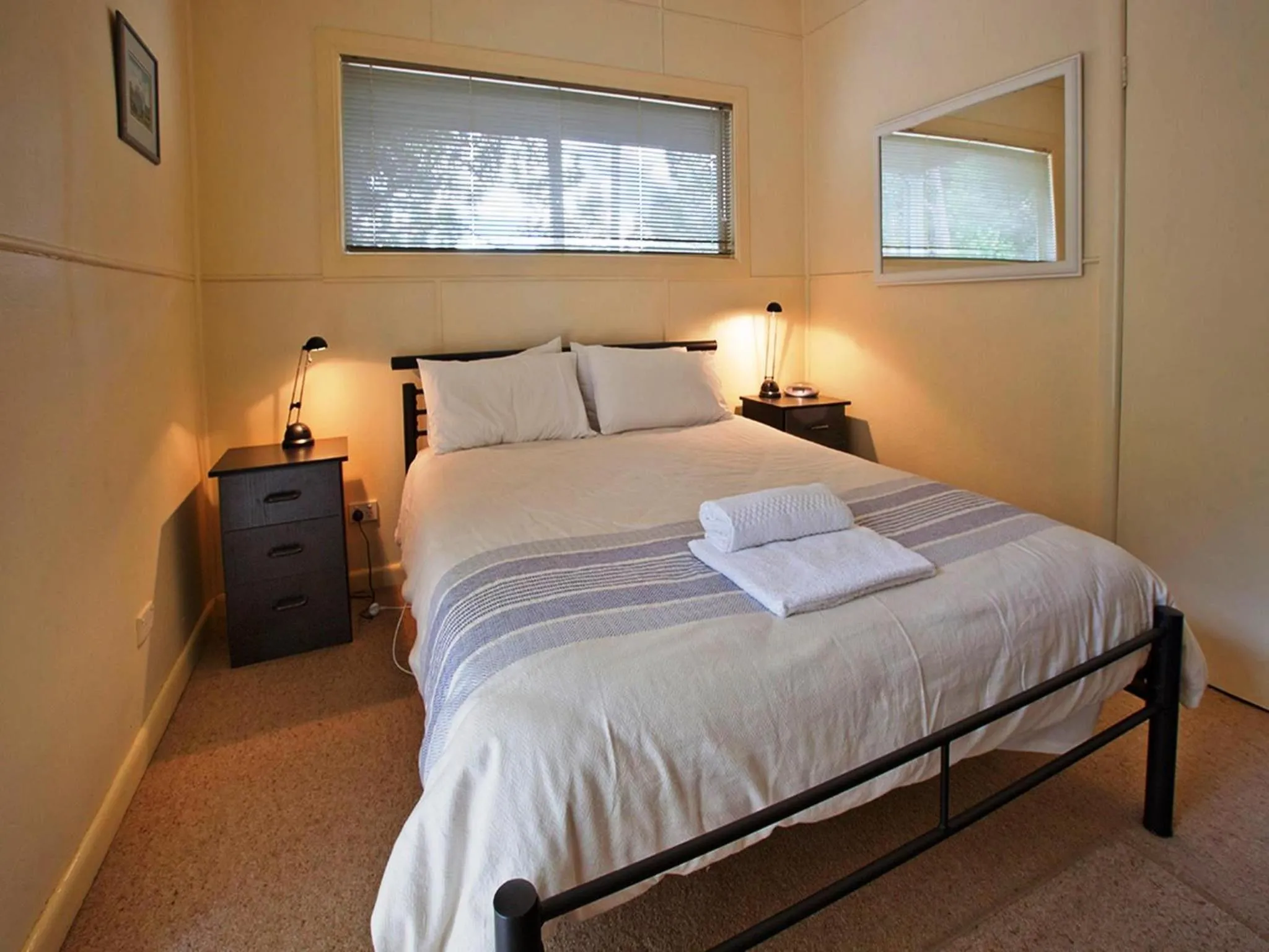 Bedroom, Bed in Noonameena Cottage