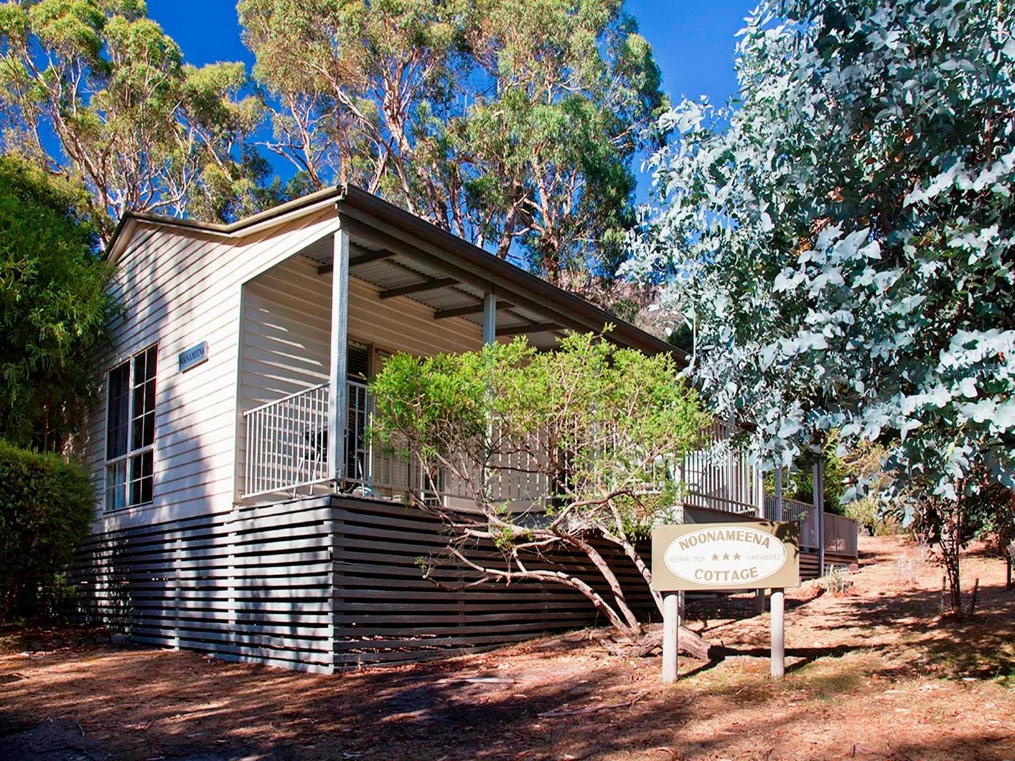 Facade/entrance in Noonameena Cottage