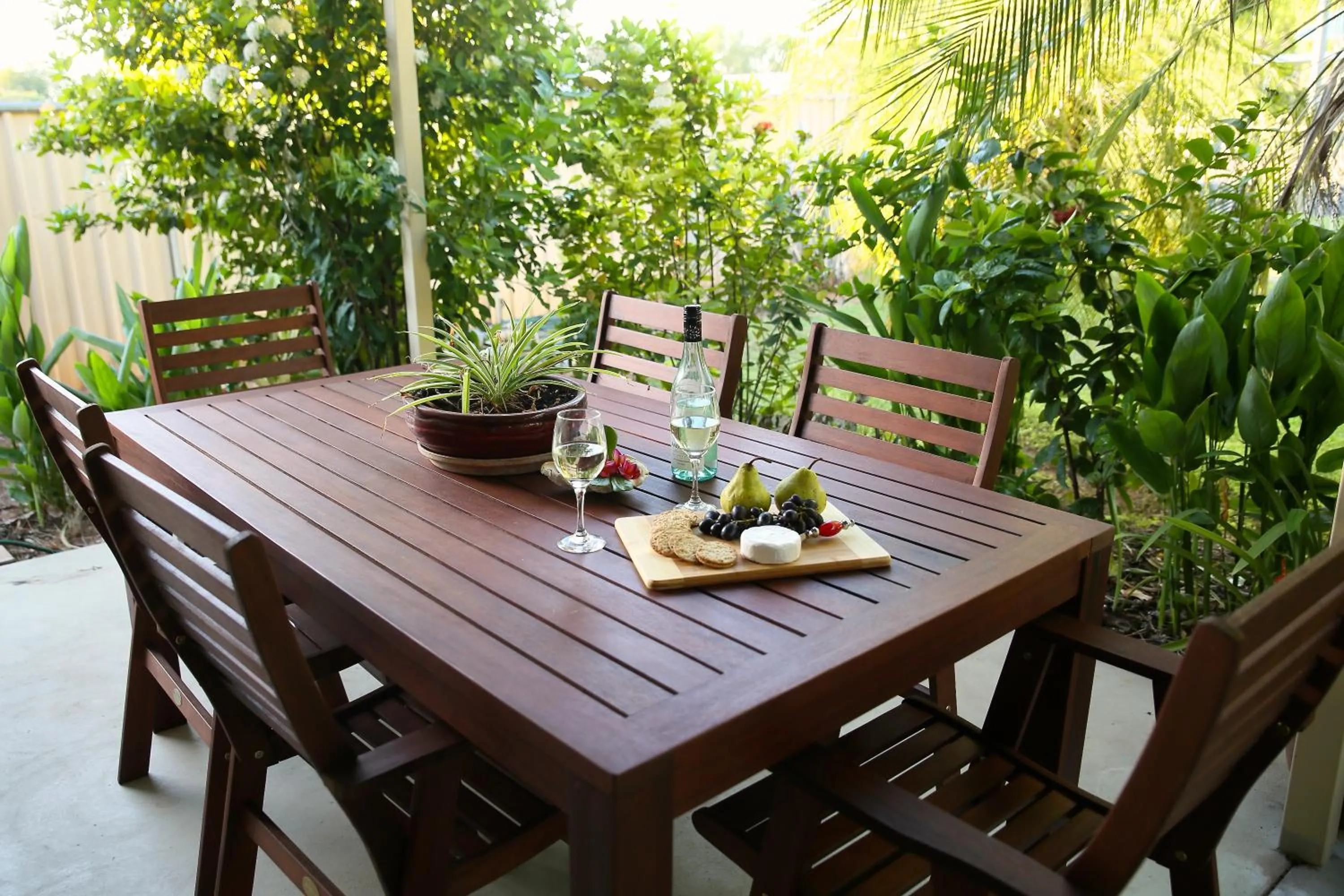 Restaurant/Places to Eat in Wunan House