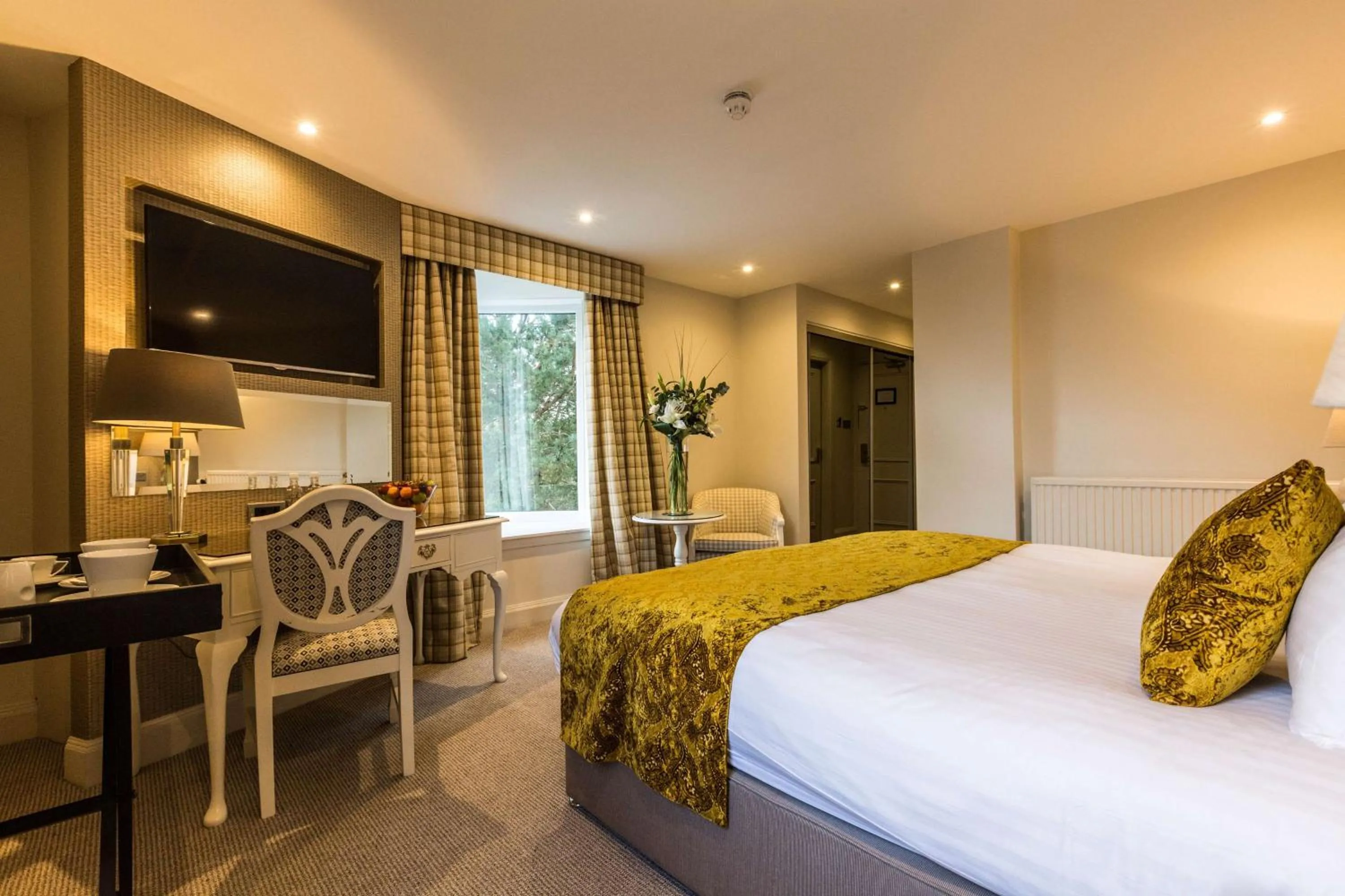 Bedroom, Bed in Gleddoch Golf & Spa Resort