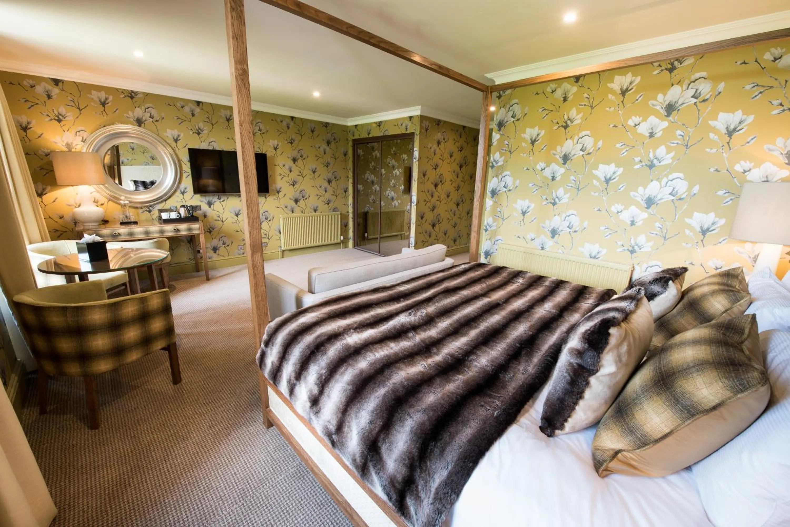 Bedroom, Bed in Gleddoch Golf & Spa Resort
