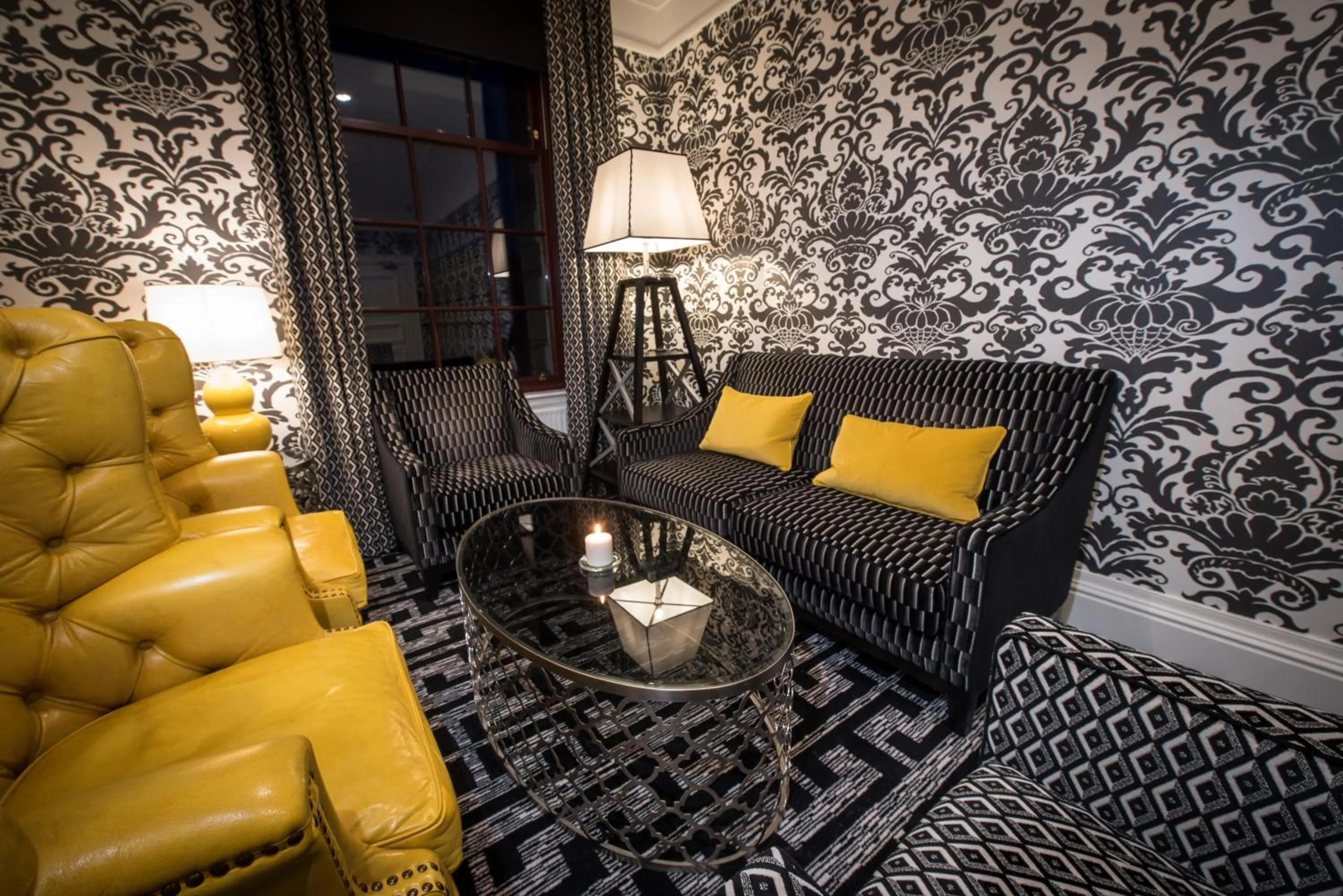 Lounge or bar in Gleddoch Golf & Spa Resort