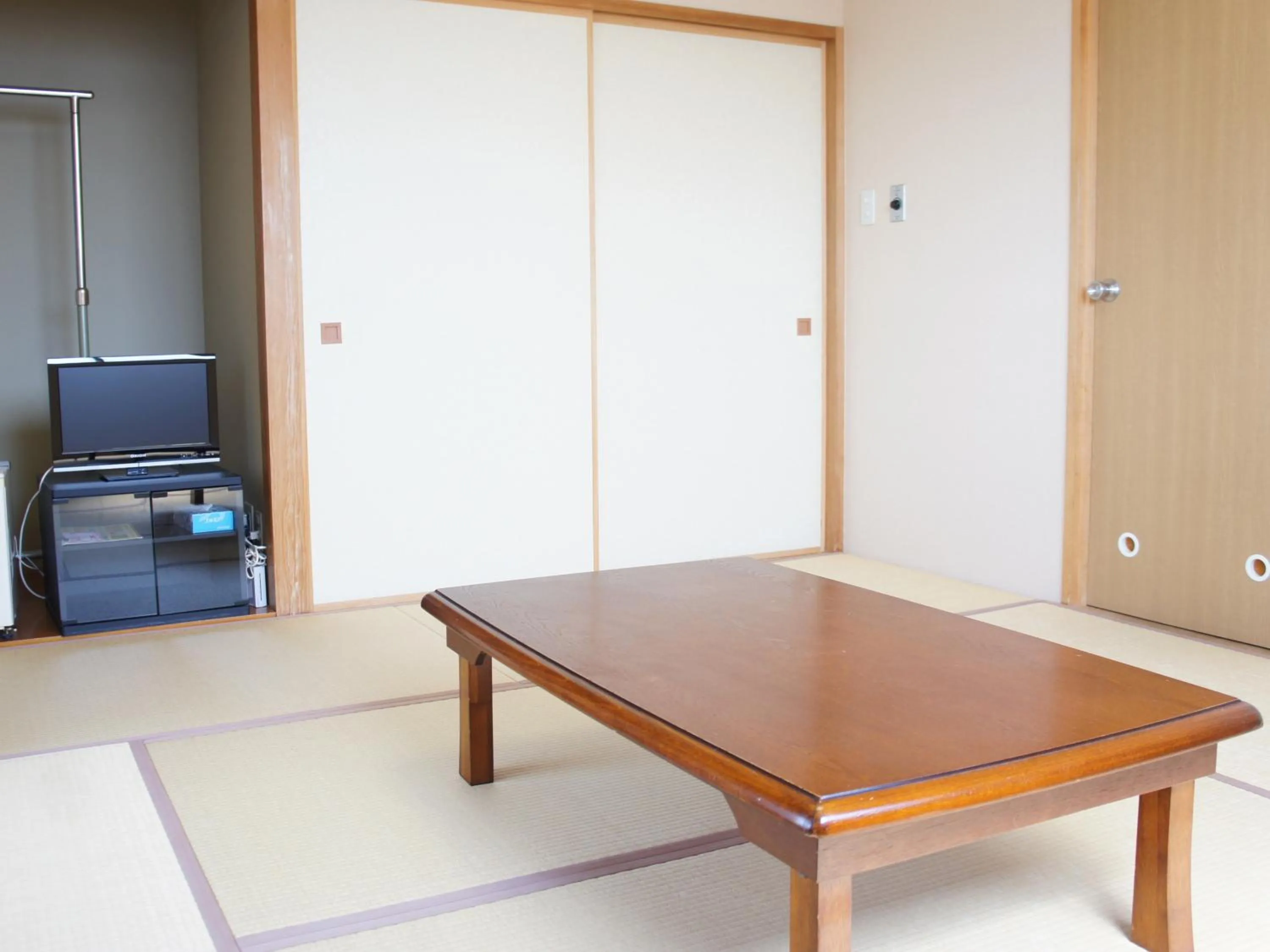 Photo of the whole room in Hotel Abest Kochi