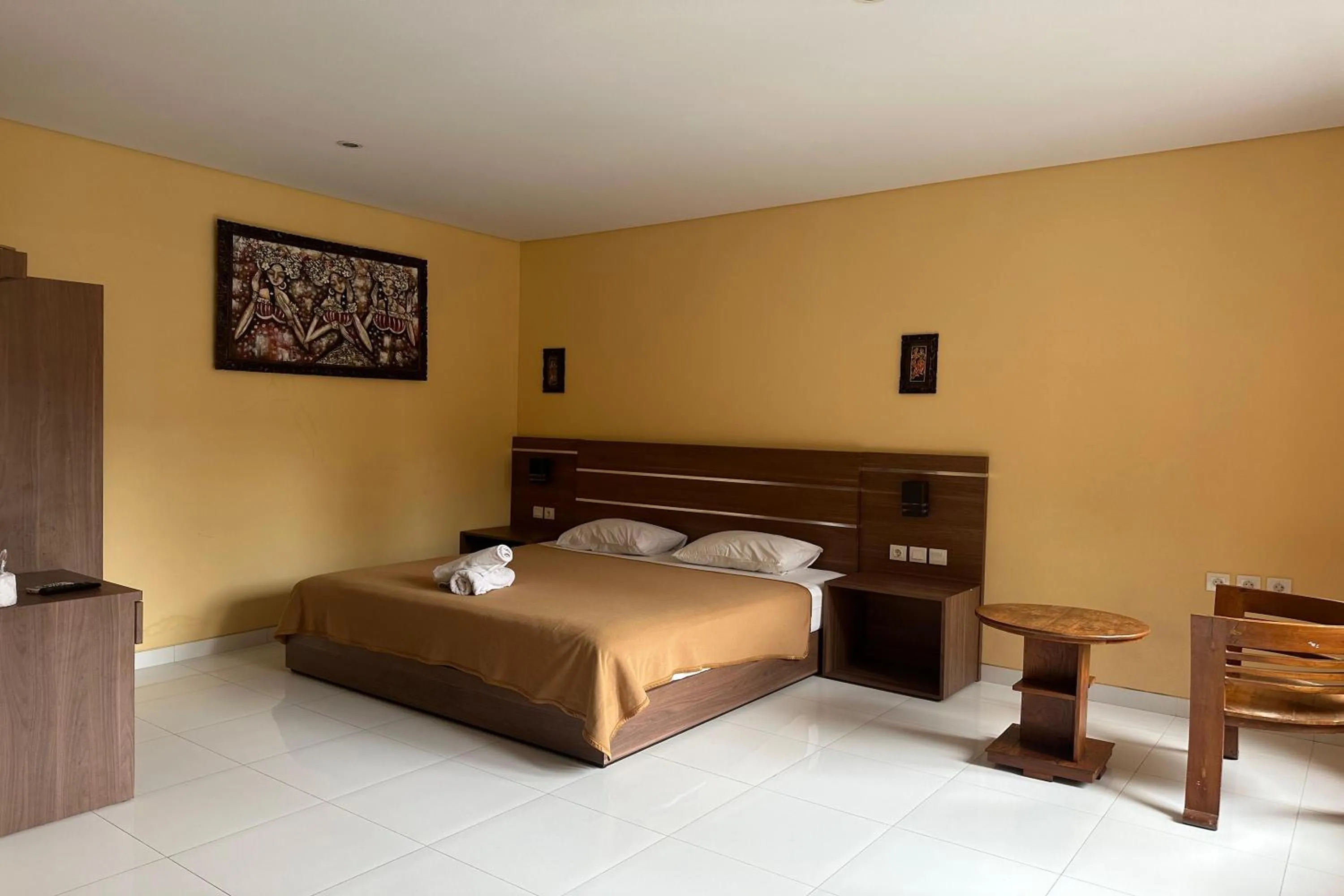 Bedroom, Bed in Gora Beach Inn