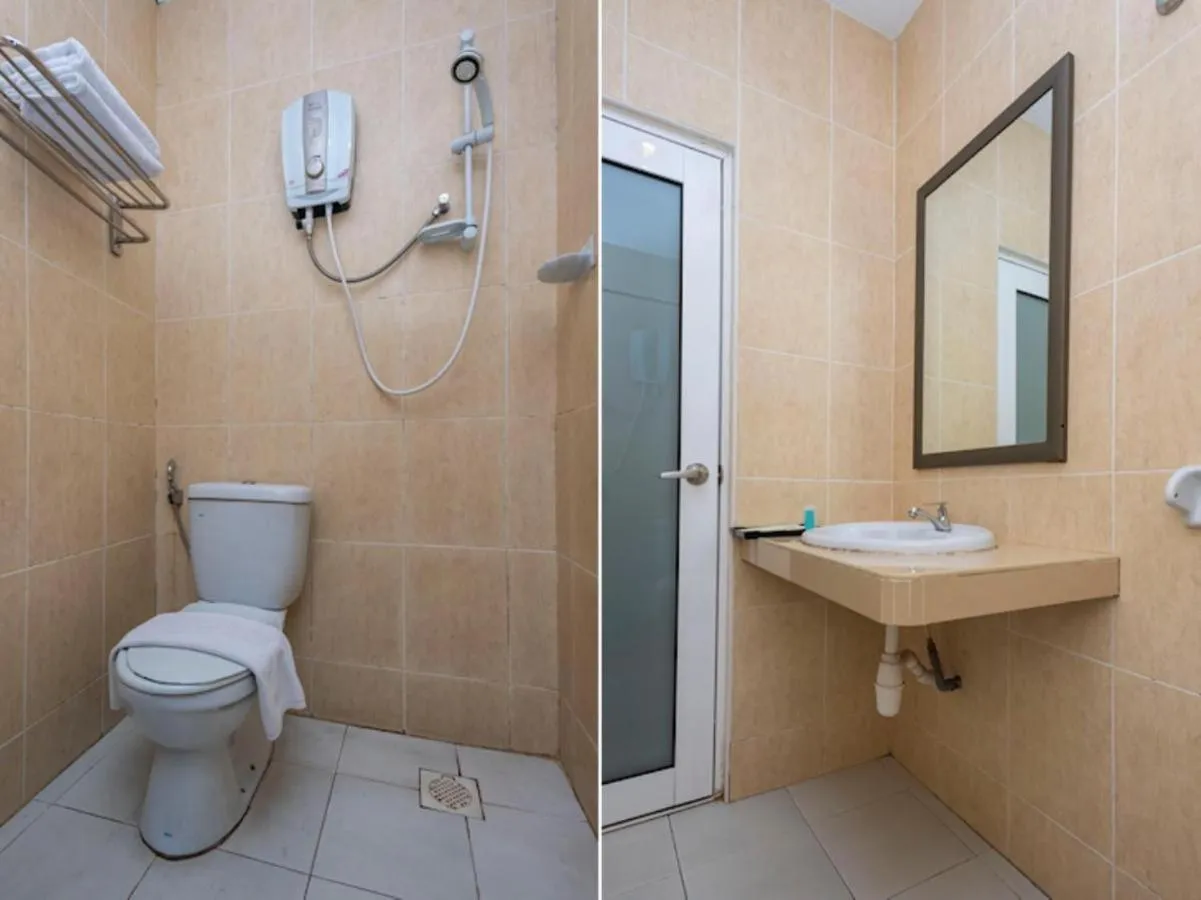 Bathroom in Suan Bee Hotel@Sutera