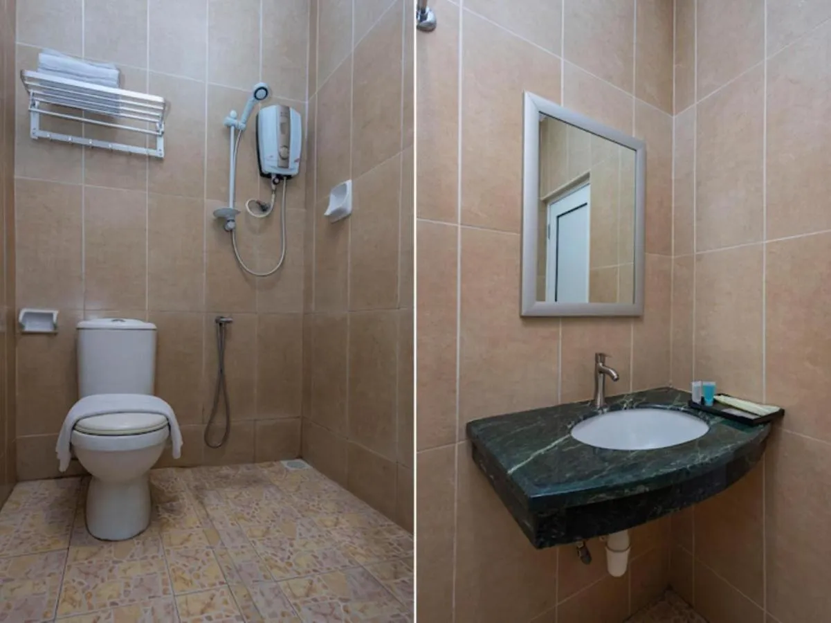 Toilet in Suan Bee Hotel@Sutera