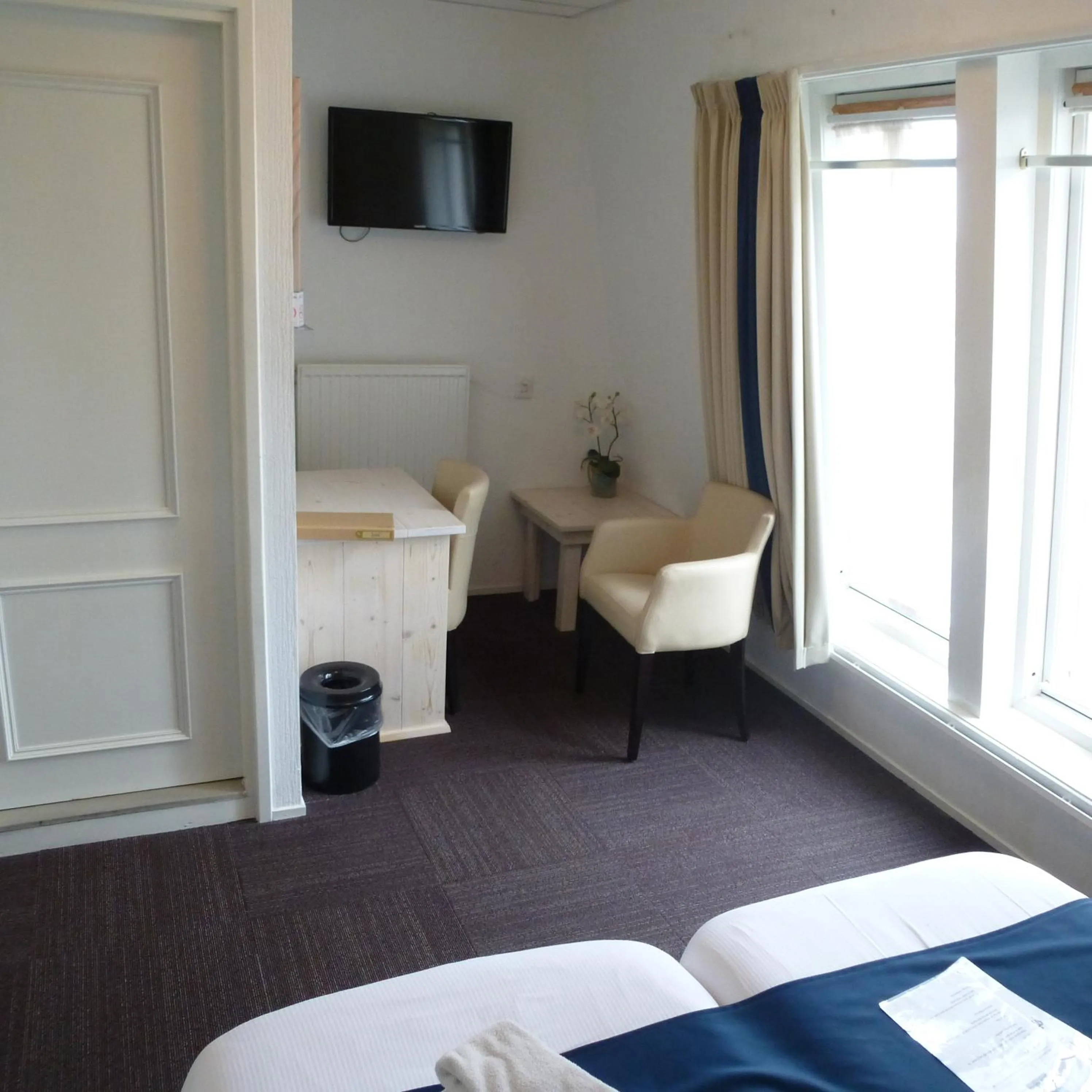 Seating area in Hotel De Leugenaar