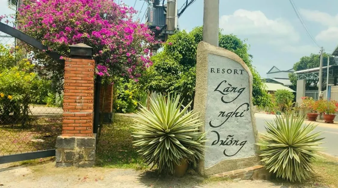 Facade/entrance in Les Hameaux de l'Orient