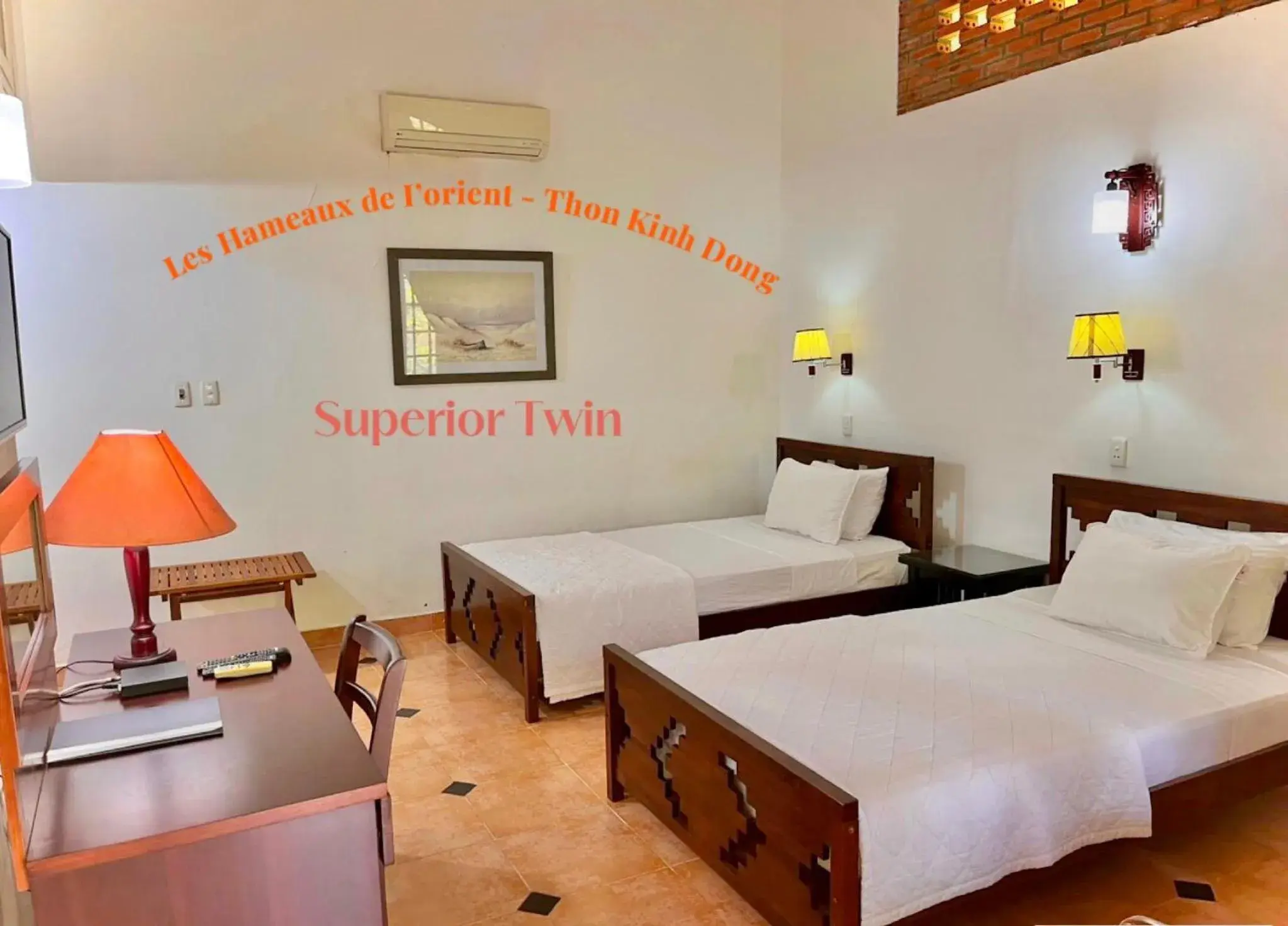 Superior Twin Room in Les Hameaux de l'Orient Superior Twin Room in Les Hameaux de l'Orient