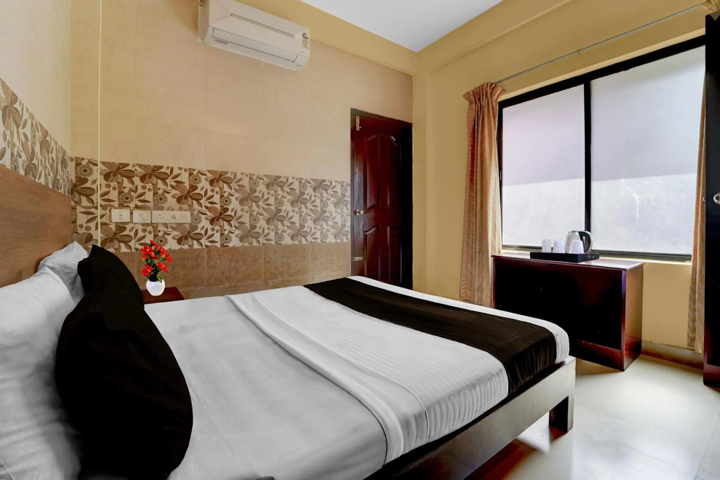 Bedroom, Bed in Collection O KSRTC Bus Station Kottayam Formerly Hotel O Day Springs