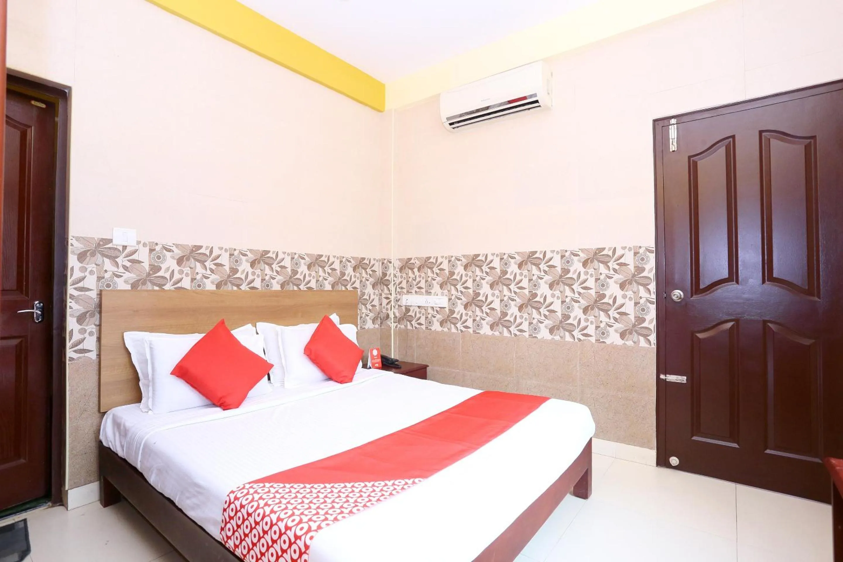 Bedroom, Bed in Collection O KSRTC Bus Station Kottayam Formerly Hotel O Day Springs