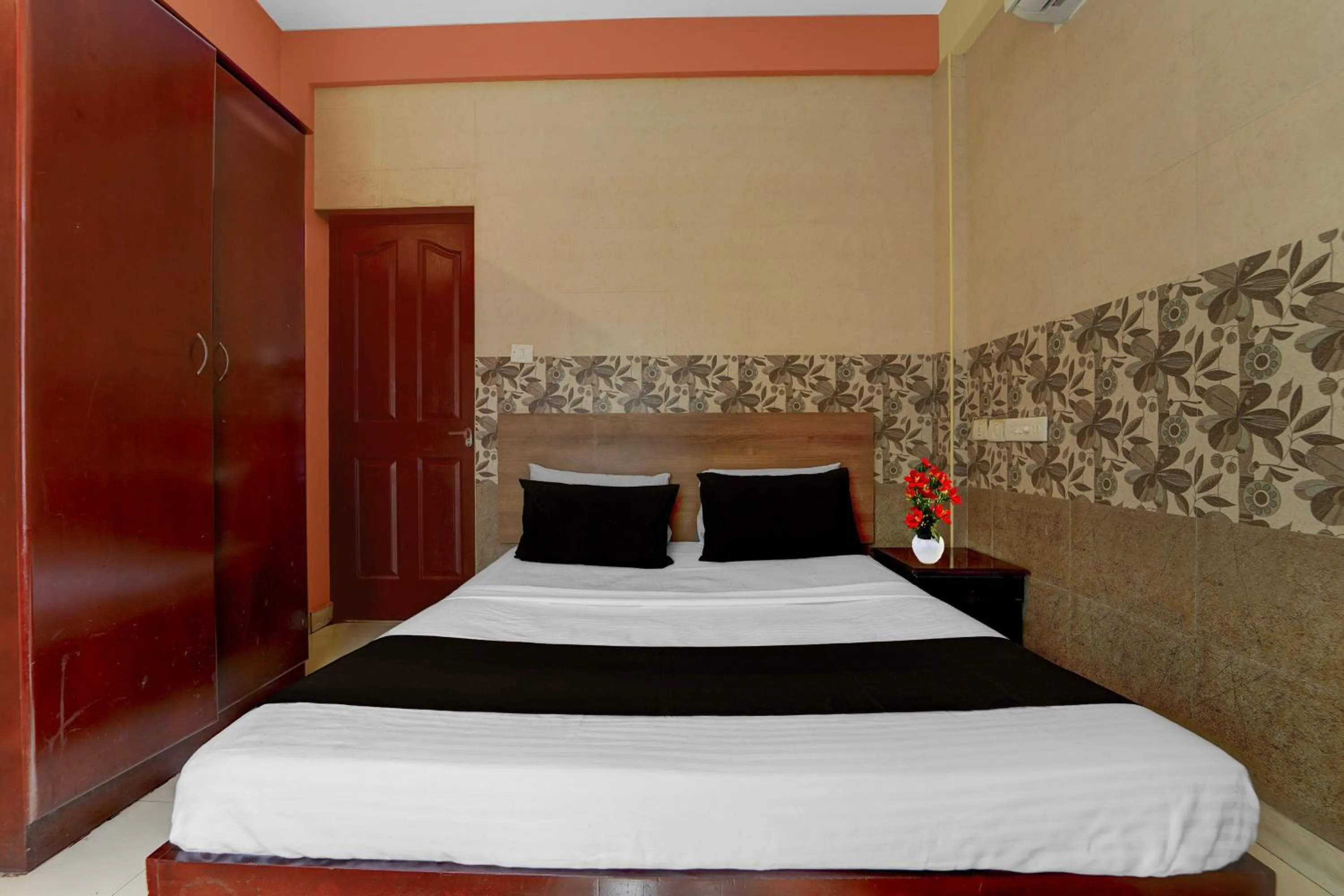 Bedroom, Bed in Collection O KSRTC Bus Station Kottayam Formerly Hotel O Day Springs
