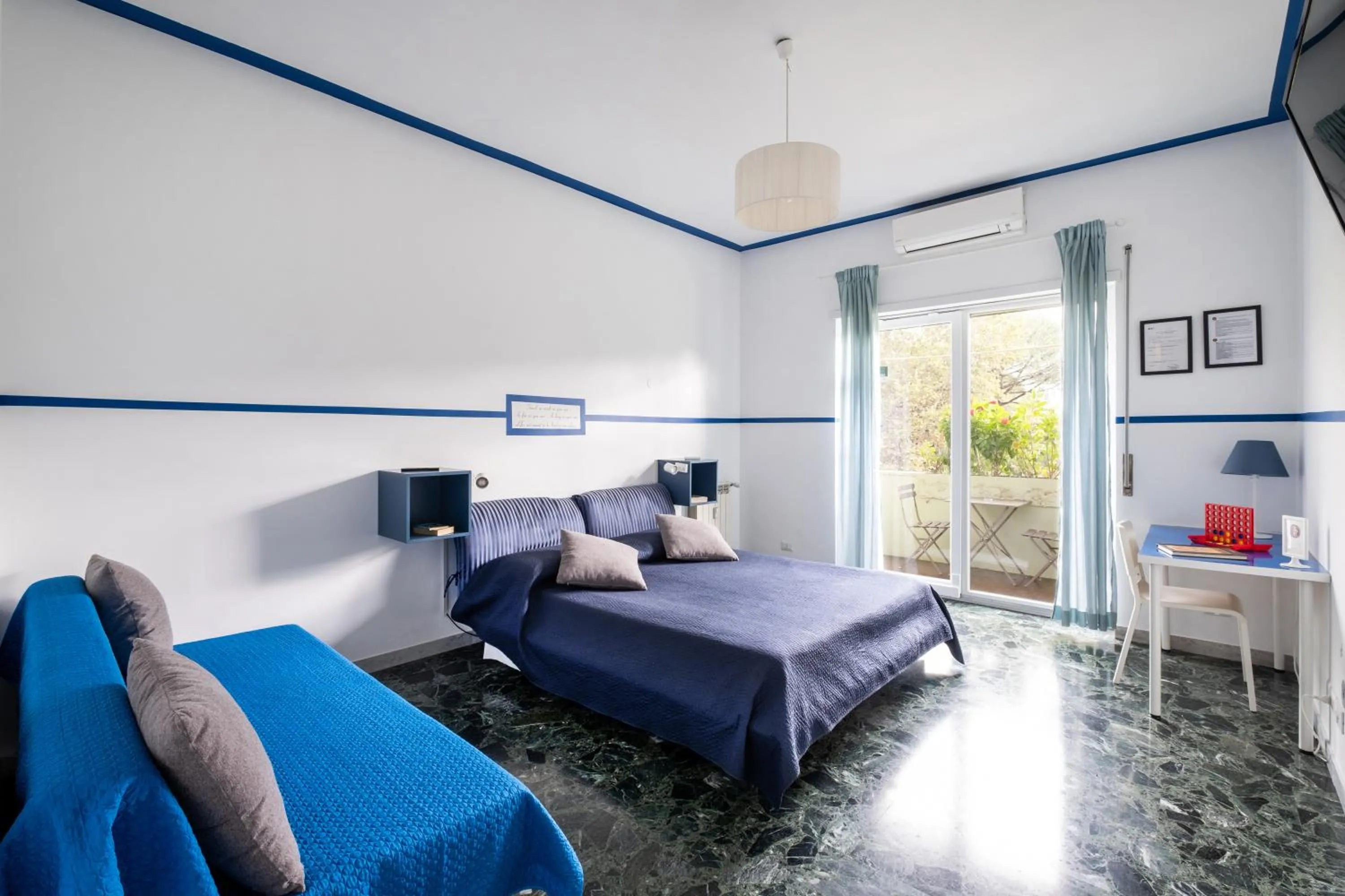 Take It Easy Roma Guest House