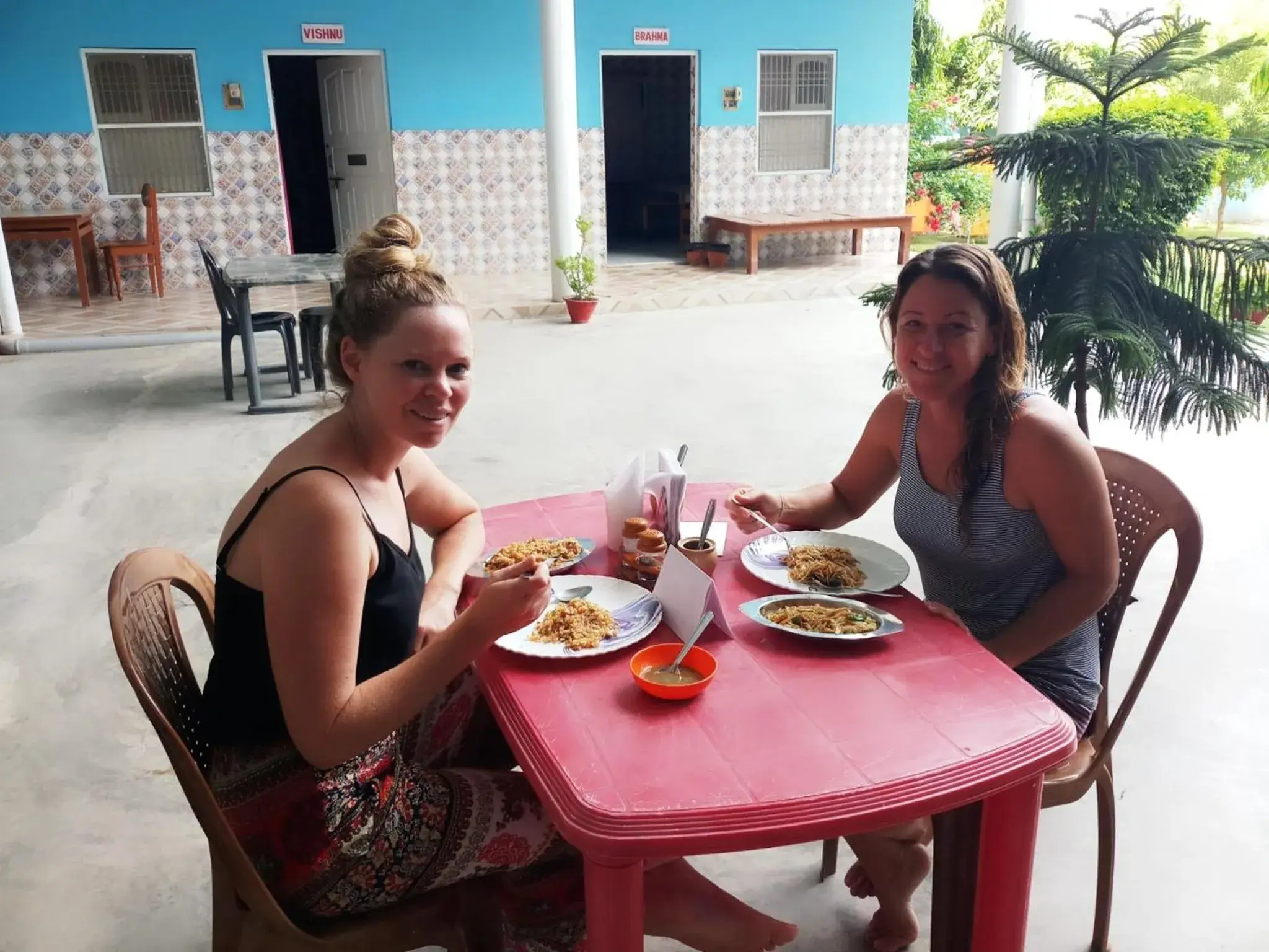 Breakfast in Sri Yoga Mandir Breakfast in Sri Yoga Mandir