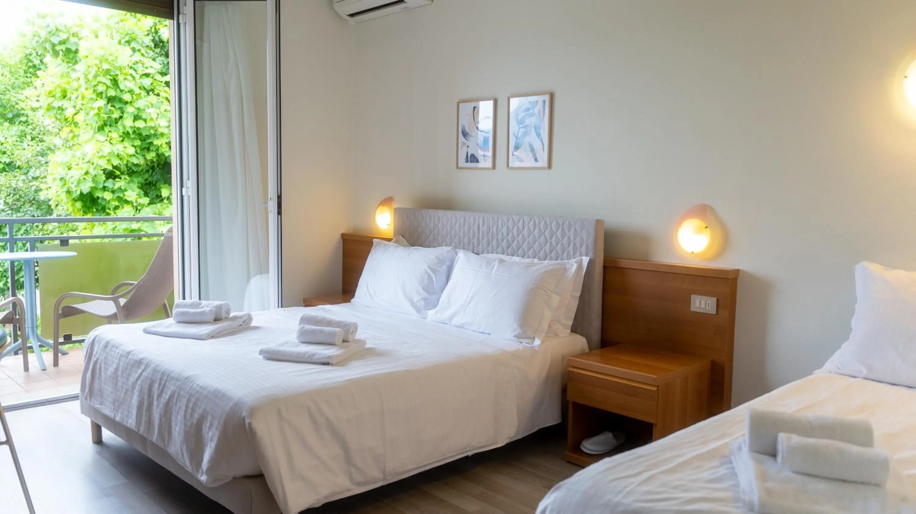 Decorative detail, Bed in Hotel Eden