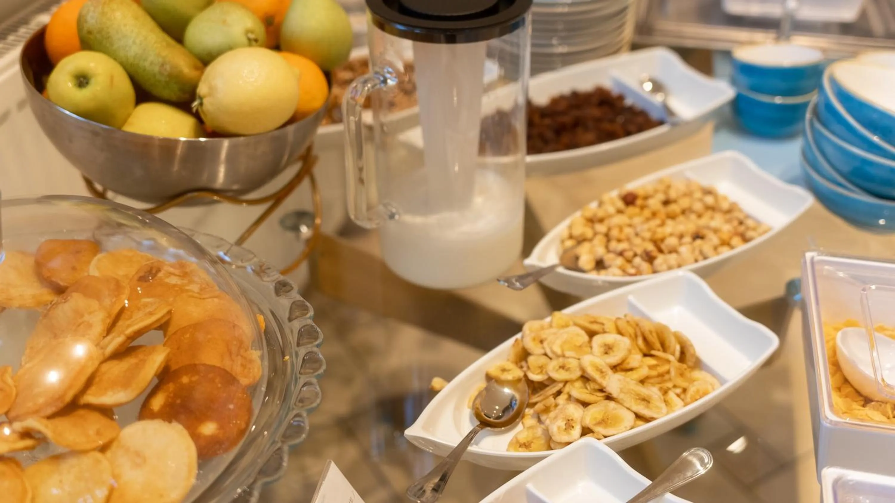 Breakfast in Hotel Eden