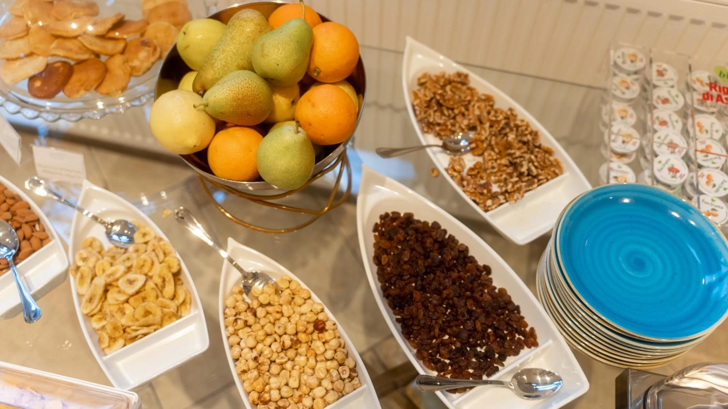 Breakfast in Hotel Eden