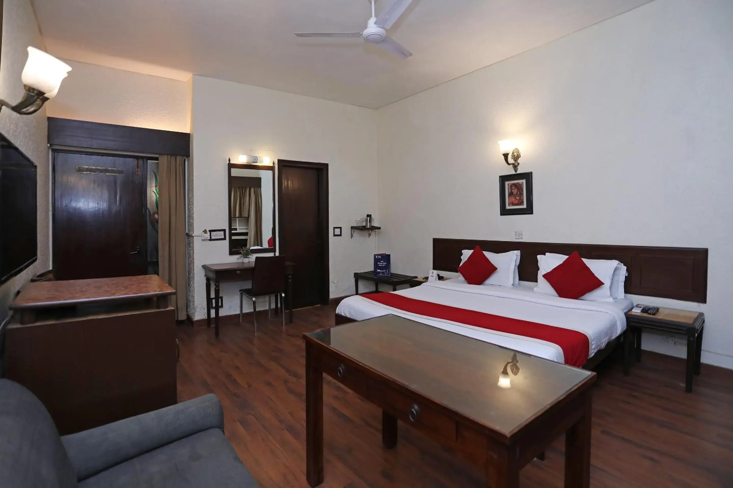 Bedroom, Bed in Super Collection O Hamilton Hotel Bedroom, Bed in Super Collection O Hamilton Hotel