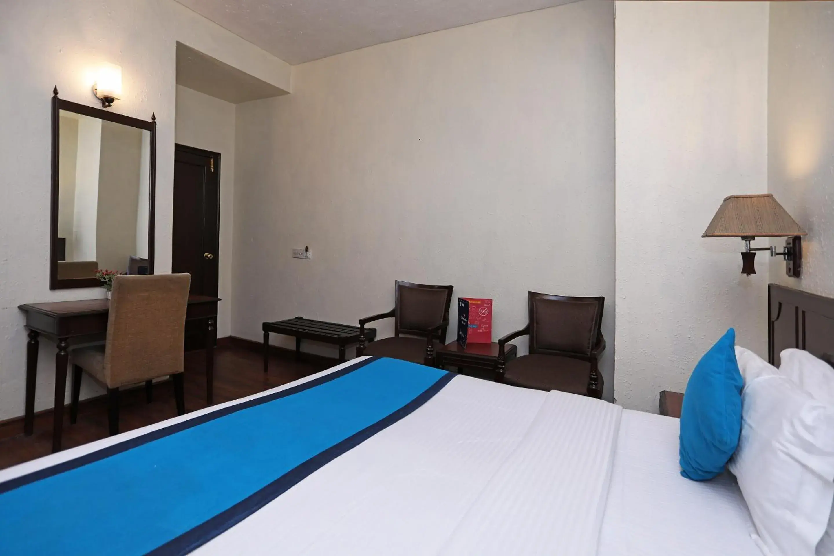 Bedroom, Bed in Collection O Hamilton Hotel Bedroom, Bed in Collection O Hamilton Hotel