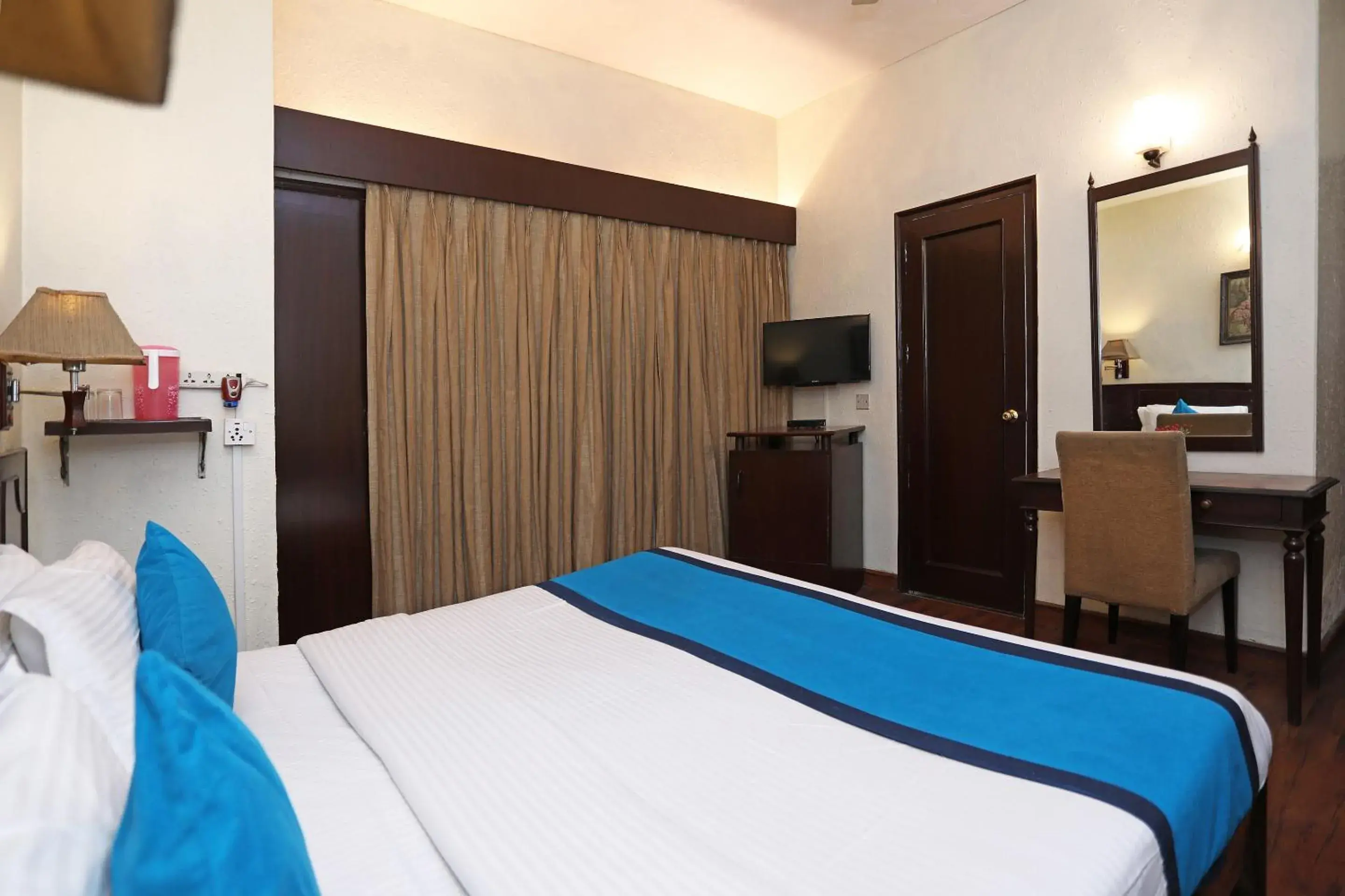 Bedroom, Bed in Collection O Hamilton Hotel Bedroom, Bed in Collection O Hamilton Hotel