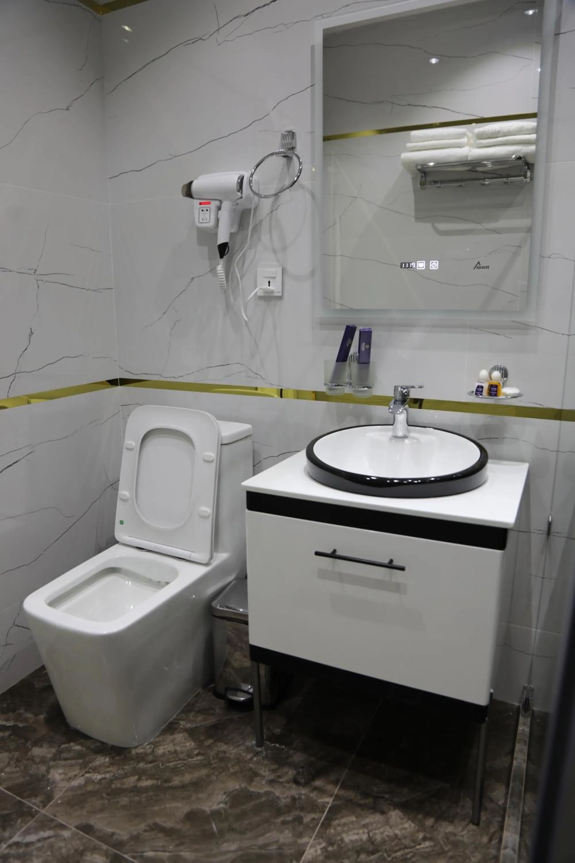 Toilet in HOTEL SULTAN PALACE