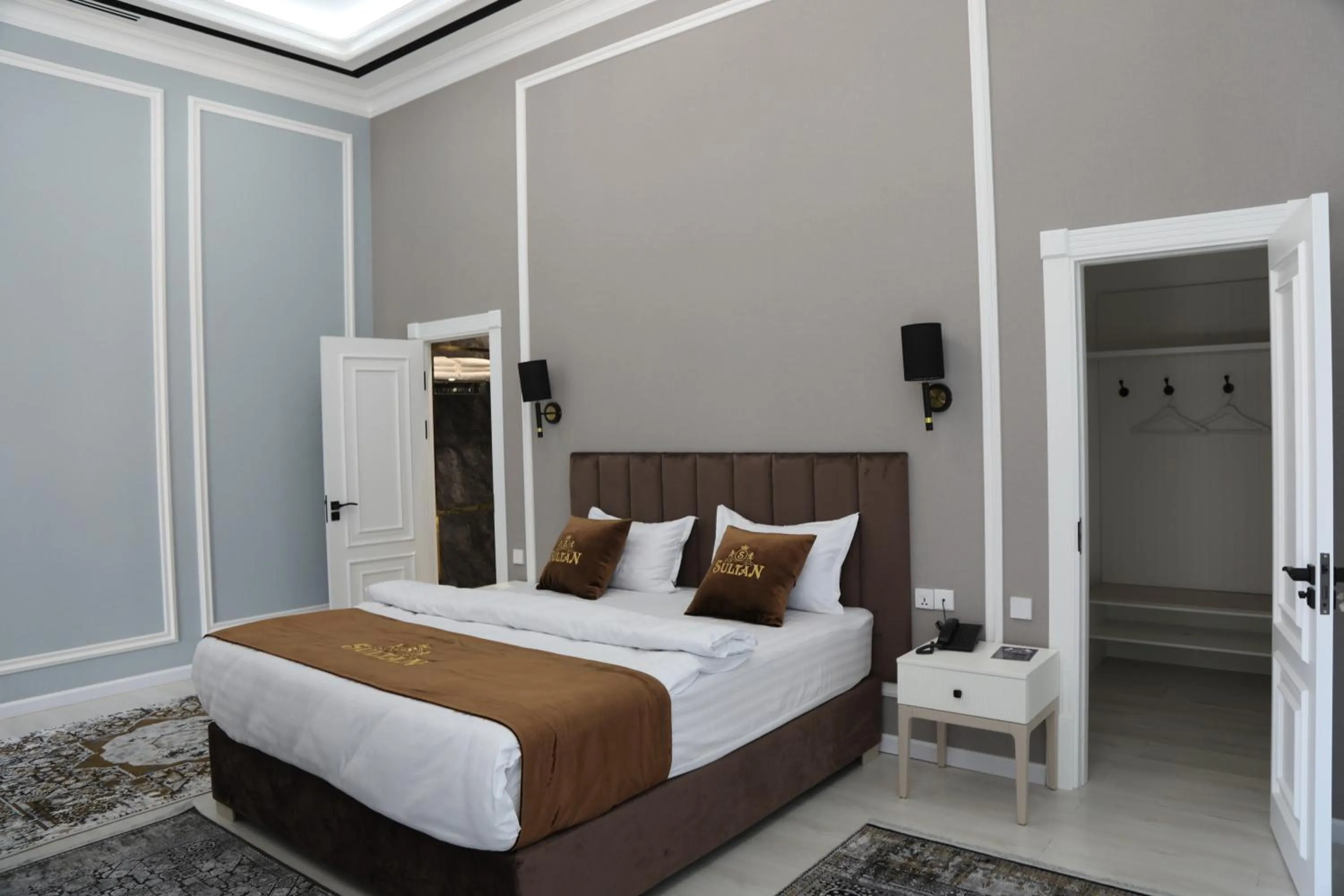 Bed in HOTEL SULTAN PALACE