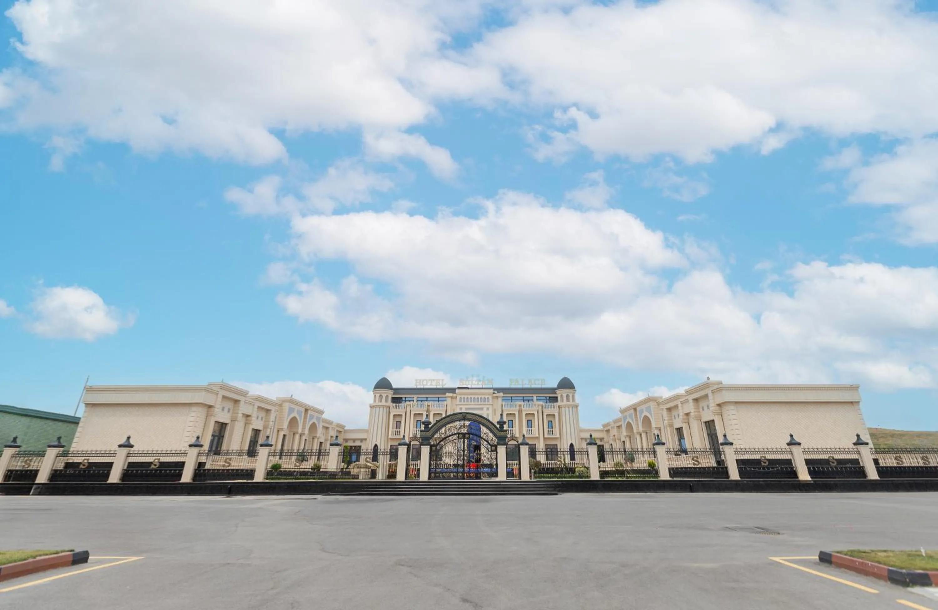 Property building in HOTEL SULTAN PALACE